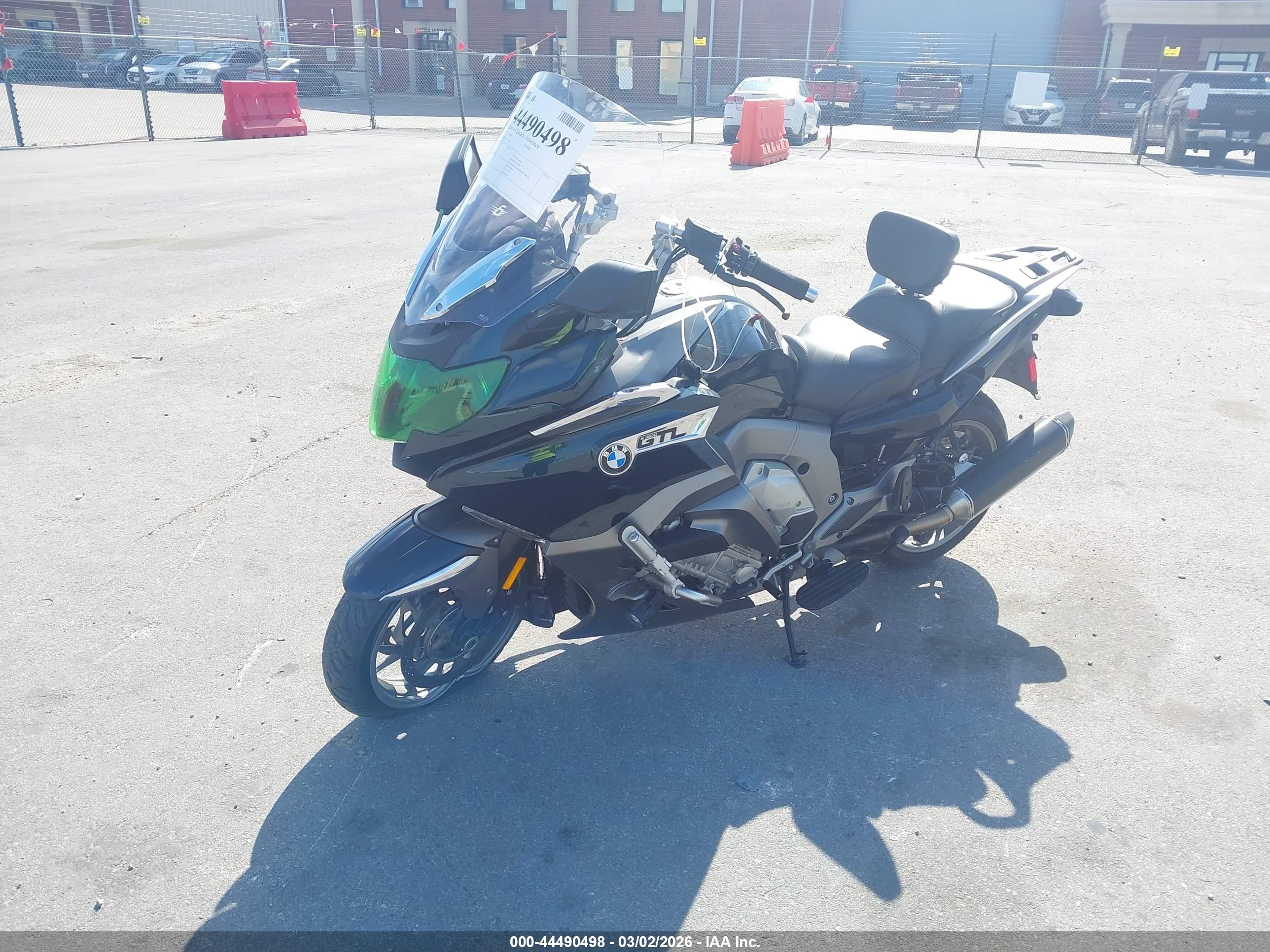 BMW K1600 image 2
