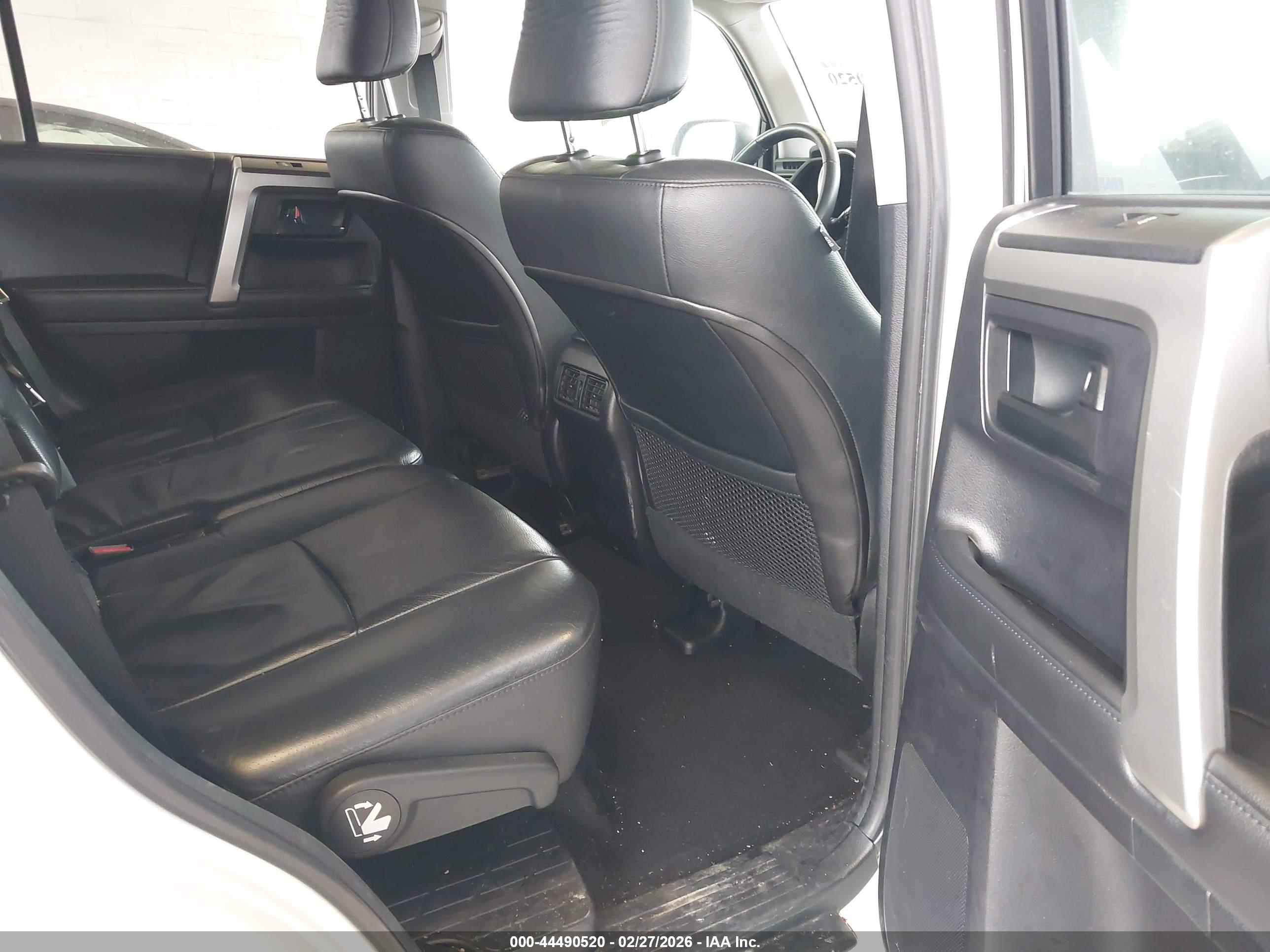 TOYOTA 4RUNNER image 8