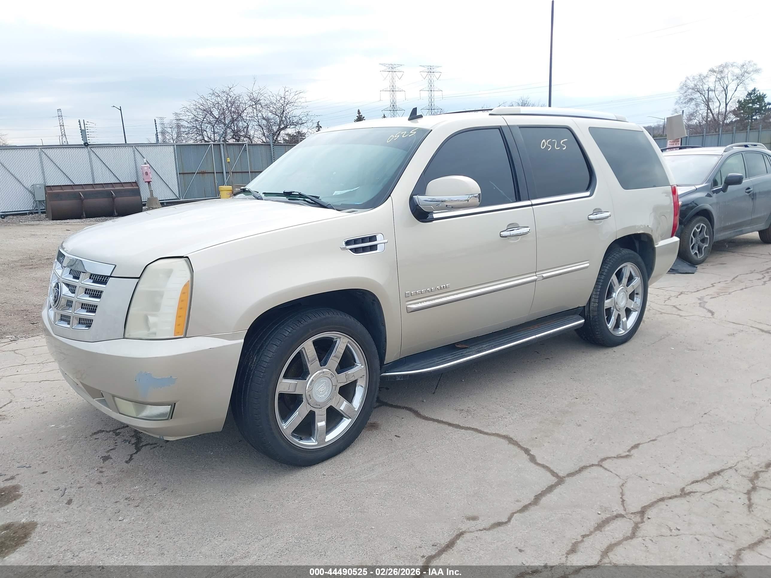 CADILLAC ESCALADE image 2