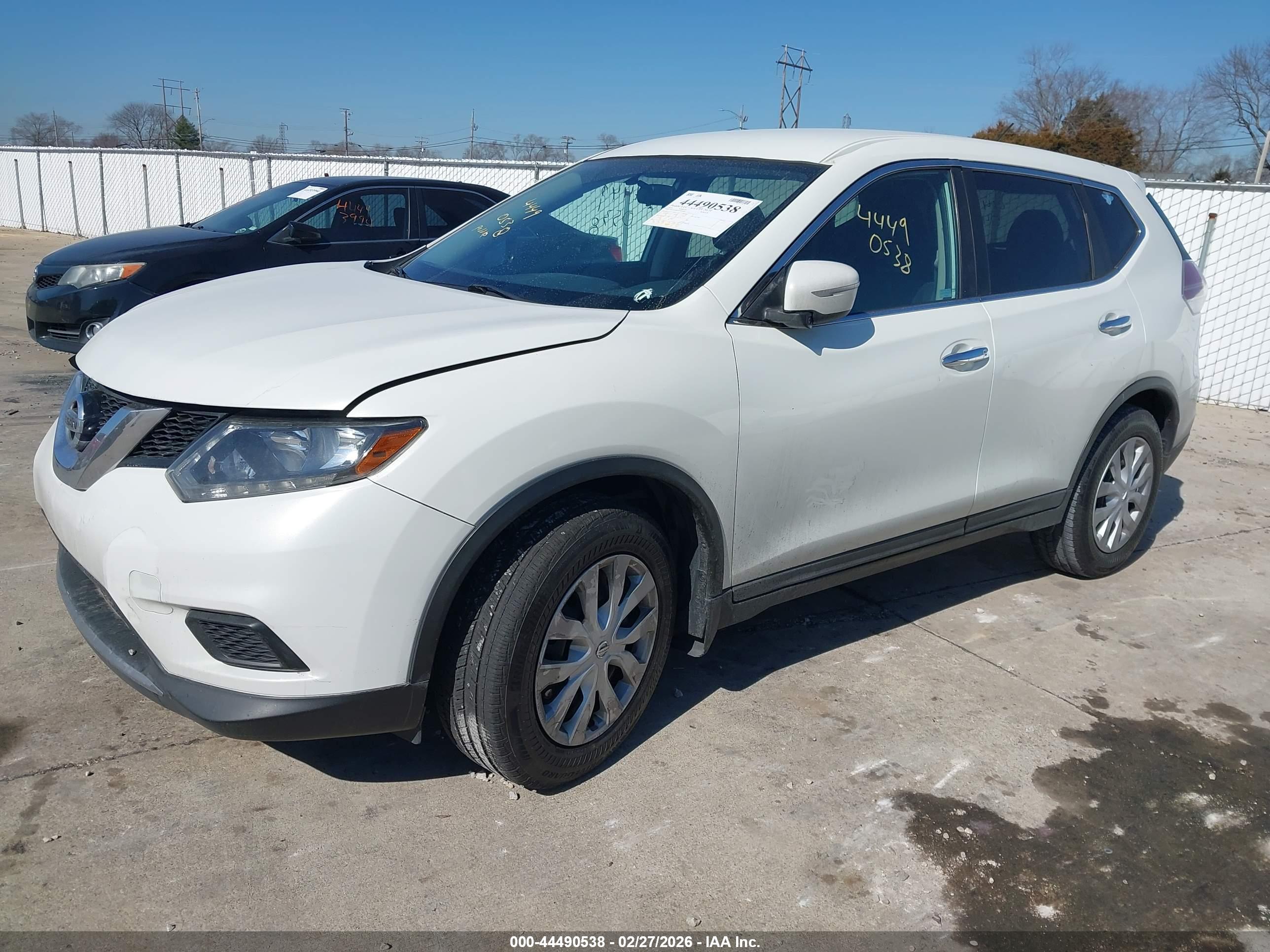 NISSAN ROGUE image 2