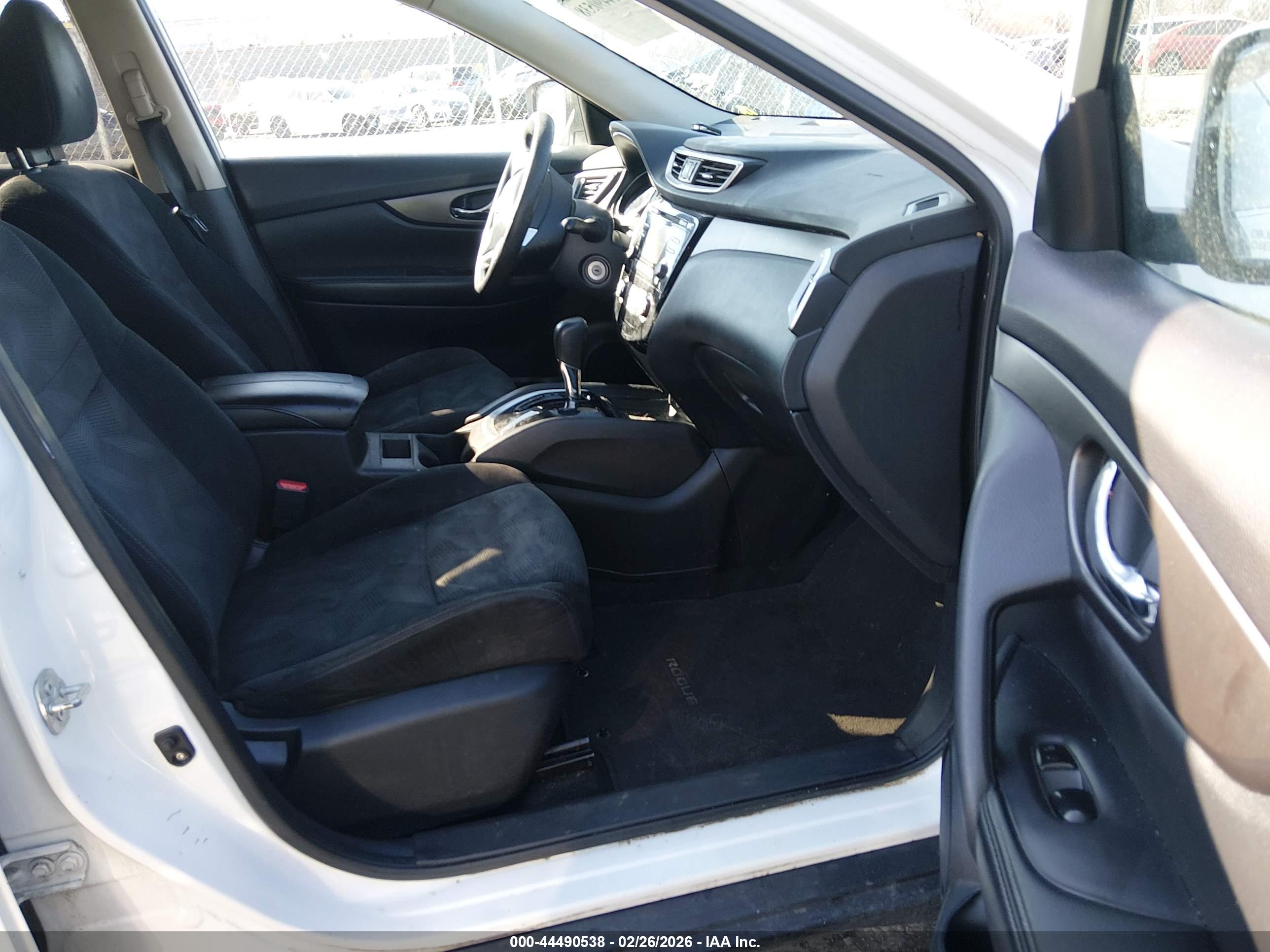 NISSAN ROGUE image 5