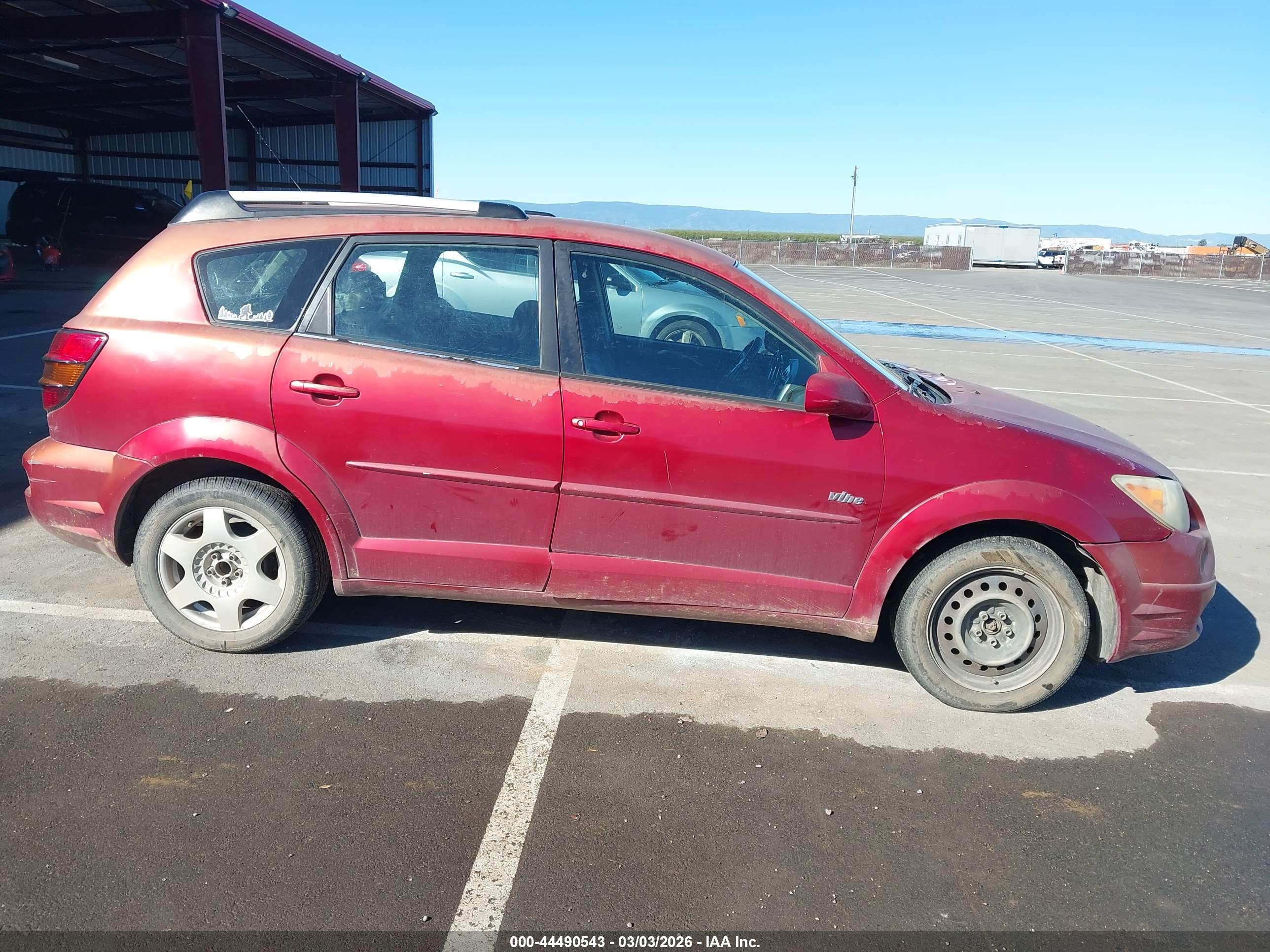 PONTIAC VIBE image 6