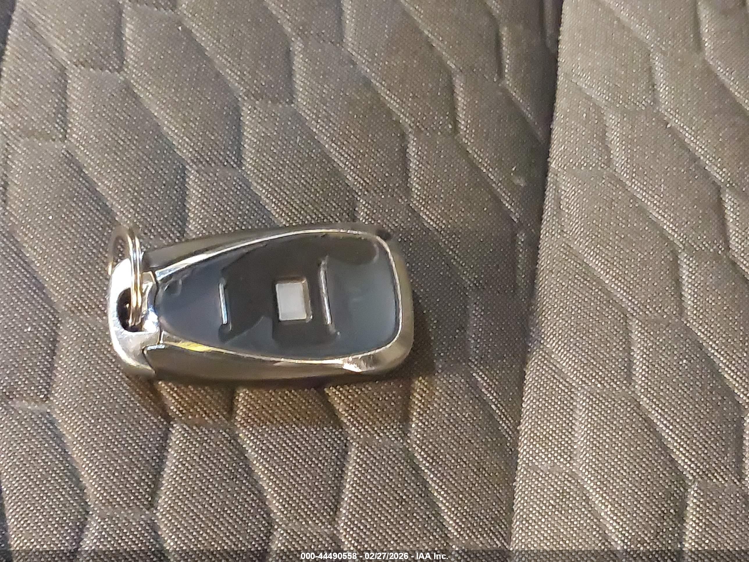 CHEVROLET EQUINOX image 11