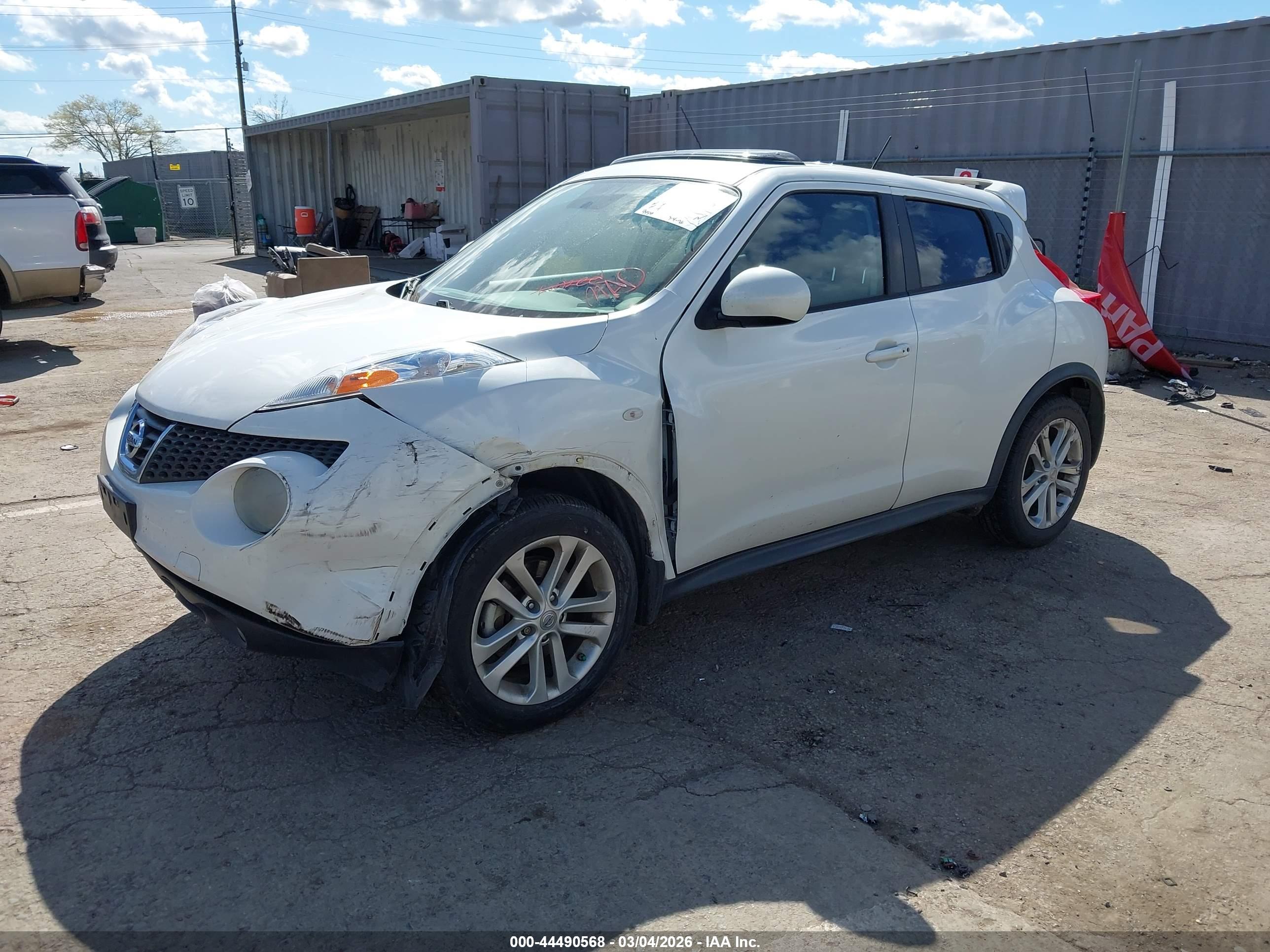 NISSAN JUKE image 2