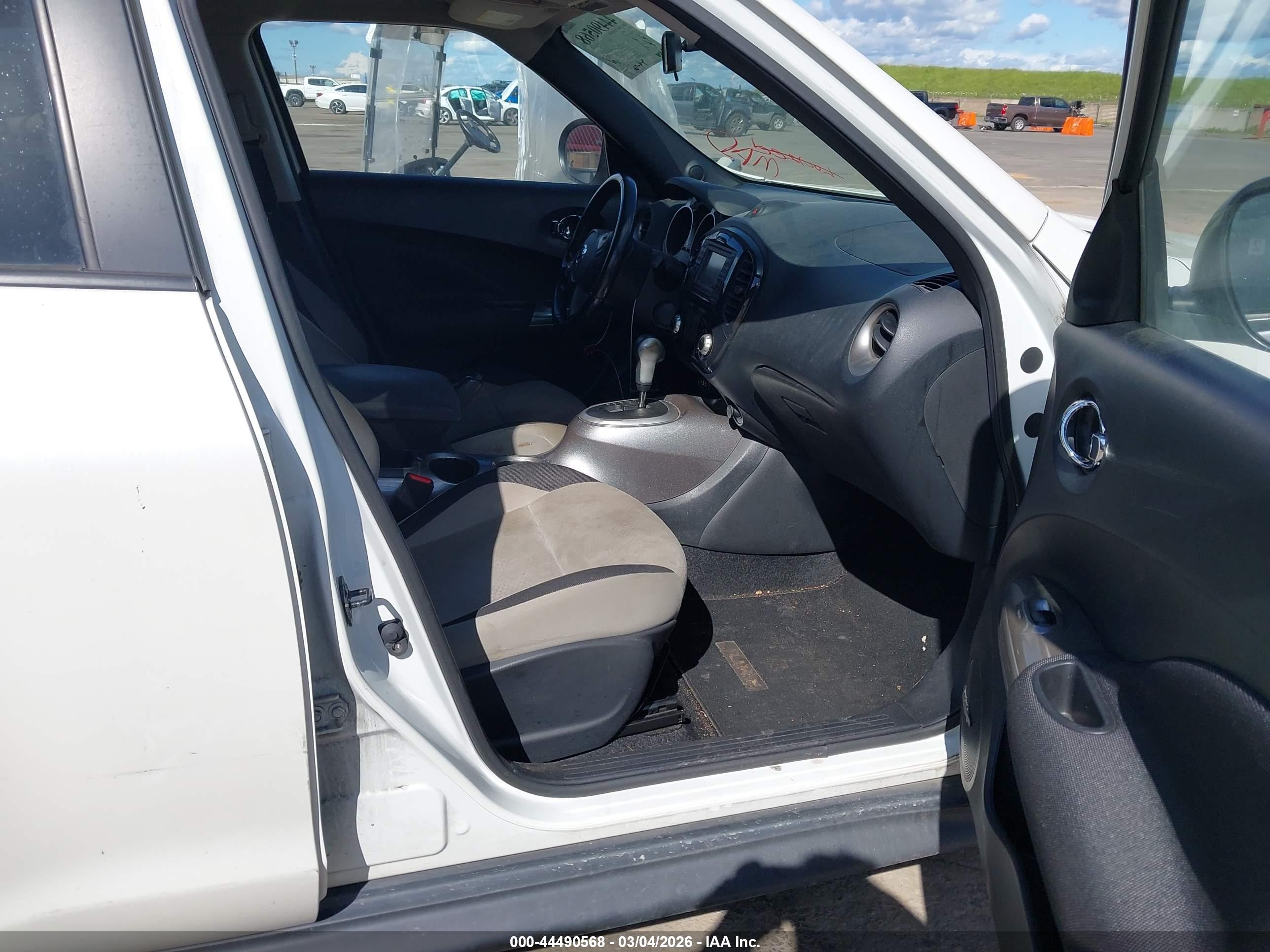 NISSAN JUKE image 5