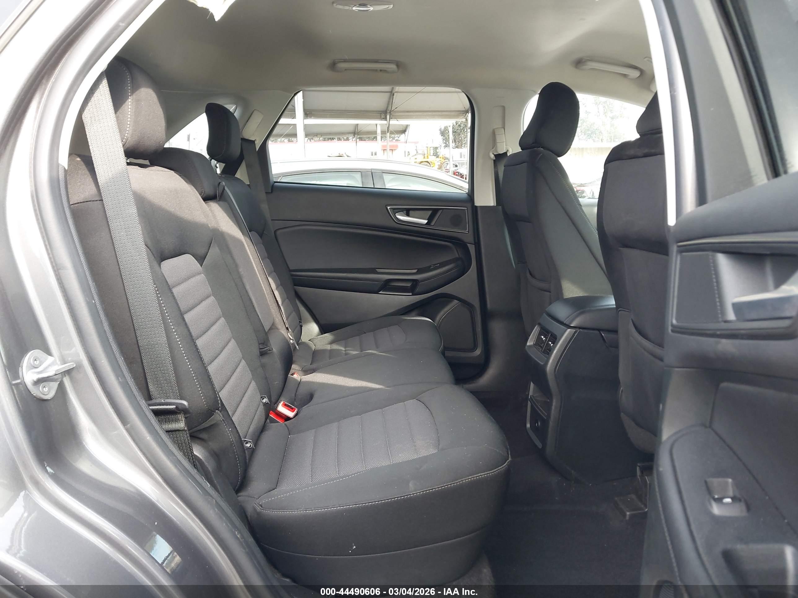 FORD EDGE image 8