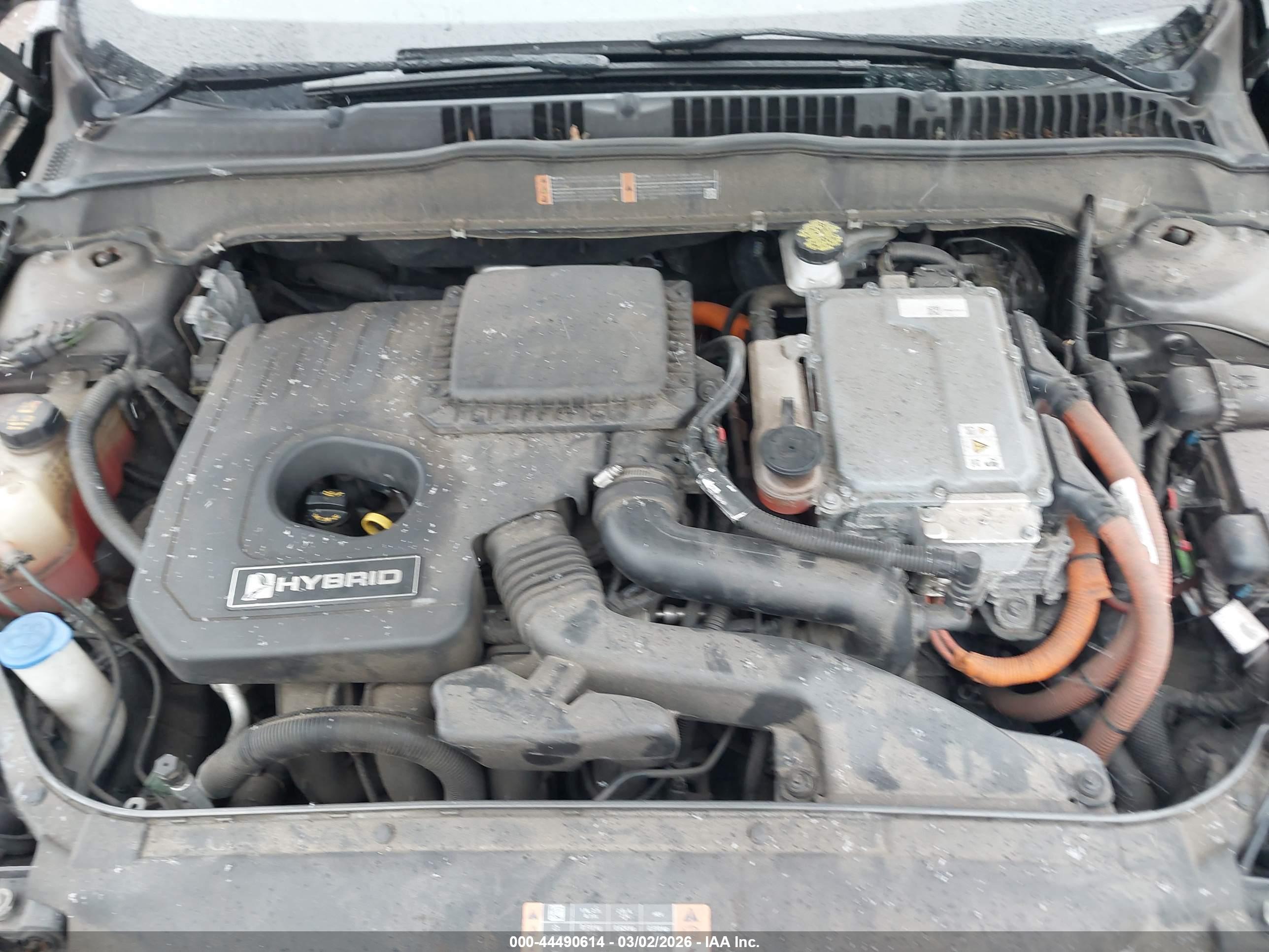 FORD FUSION image 10