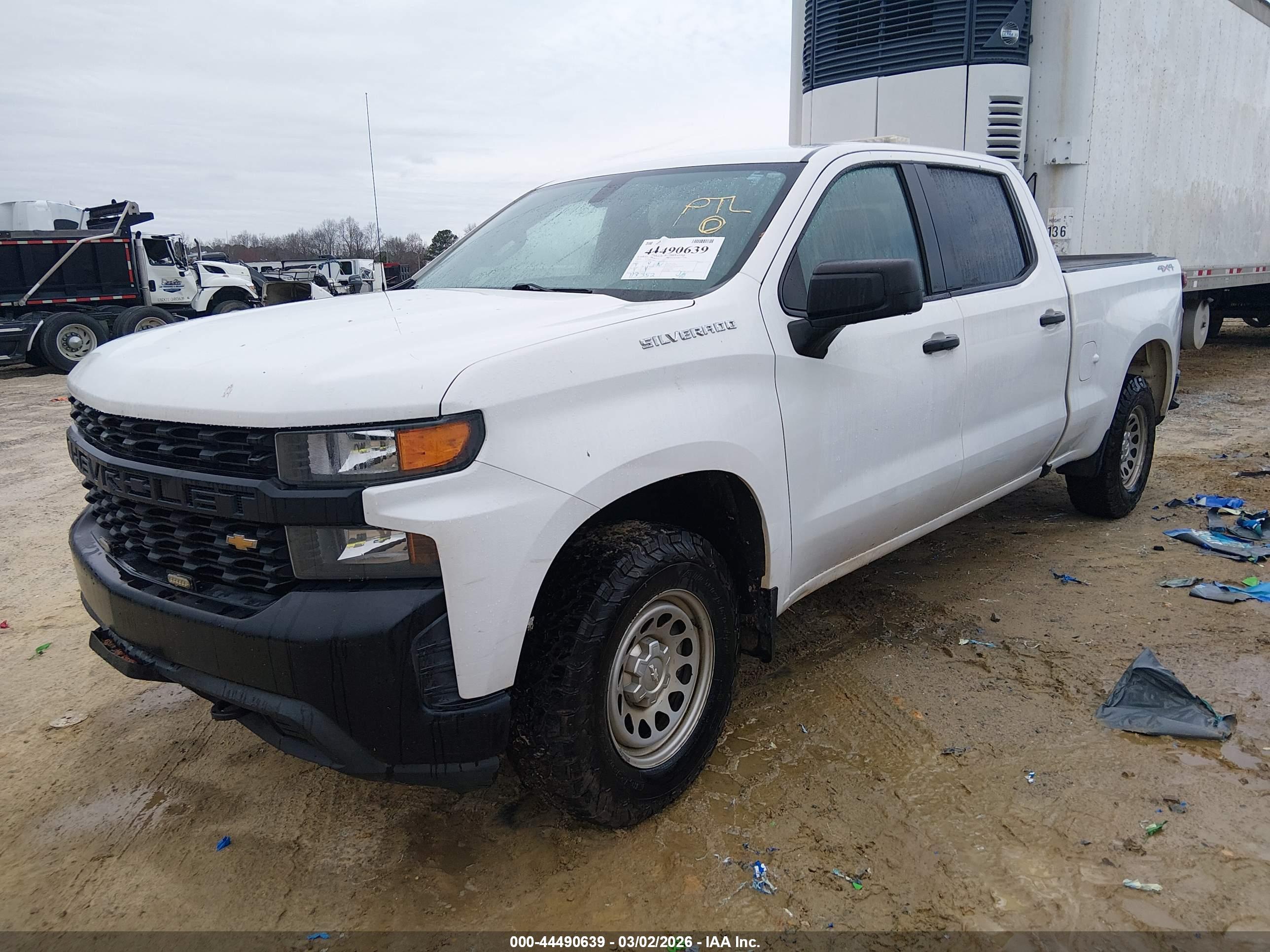 CHEVROLET SILVERADO image 2