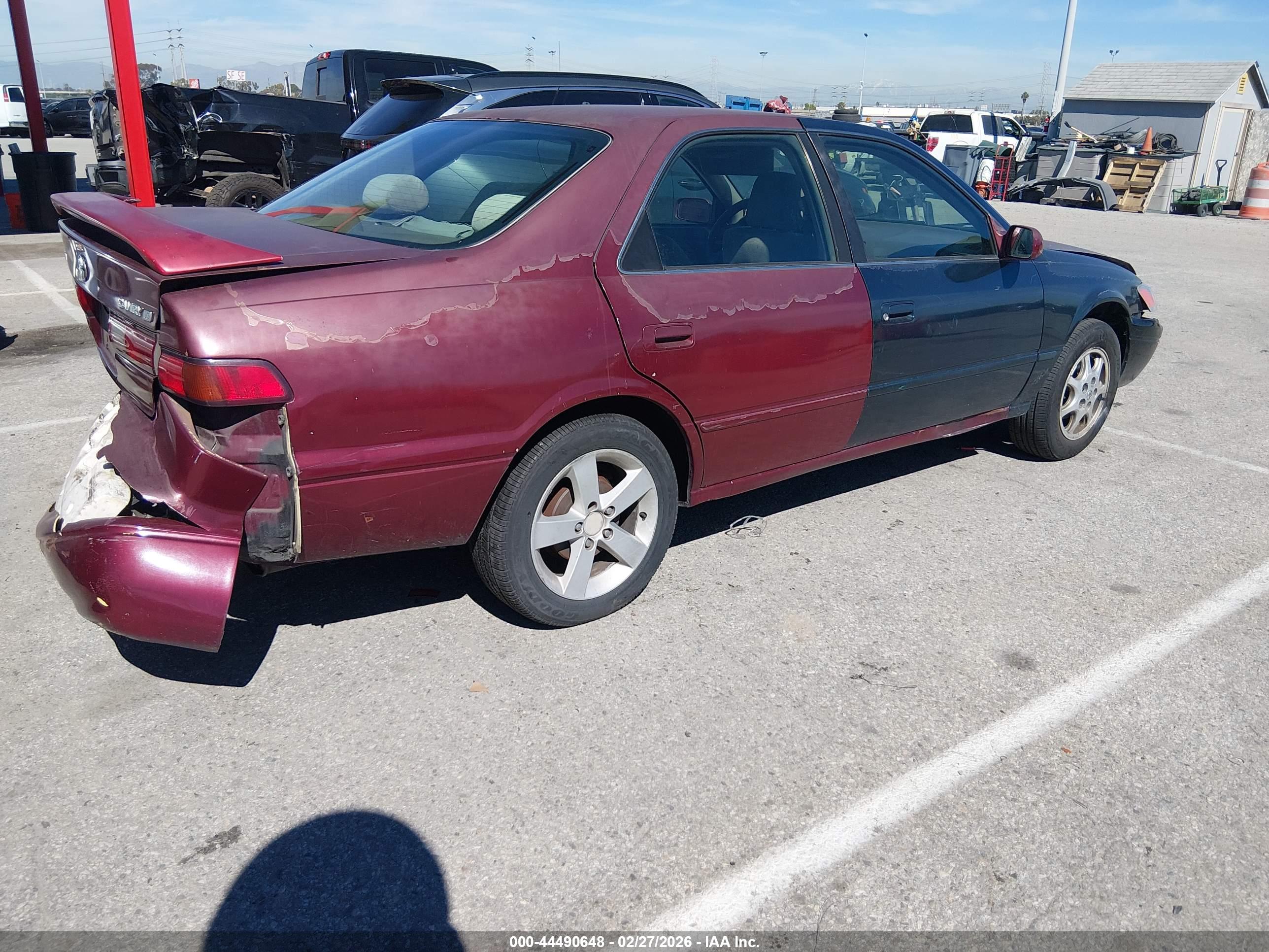 TOYOTA CAMRY image 4