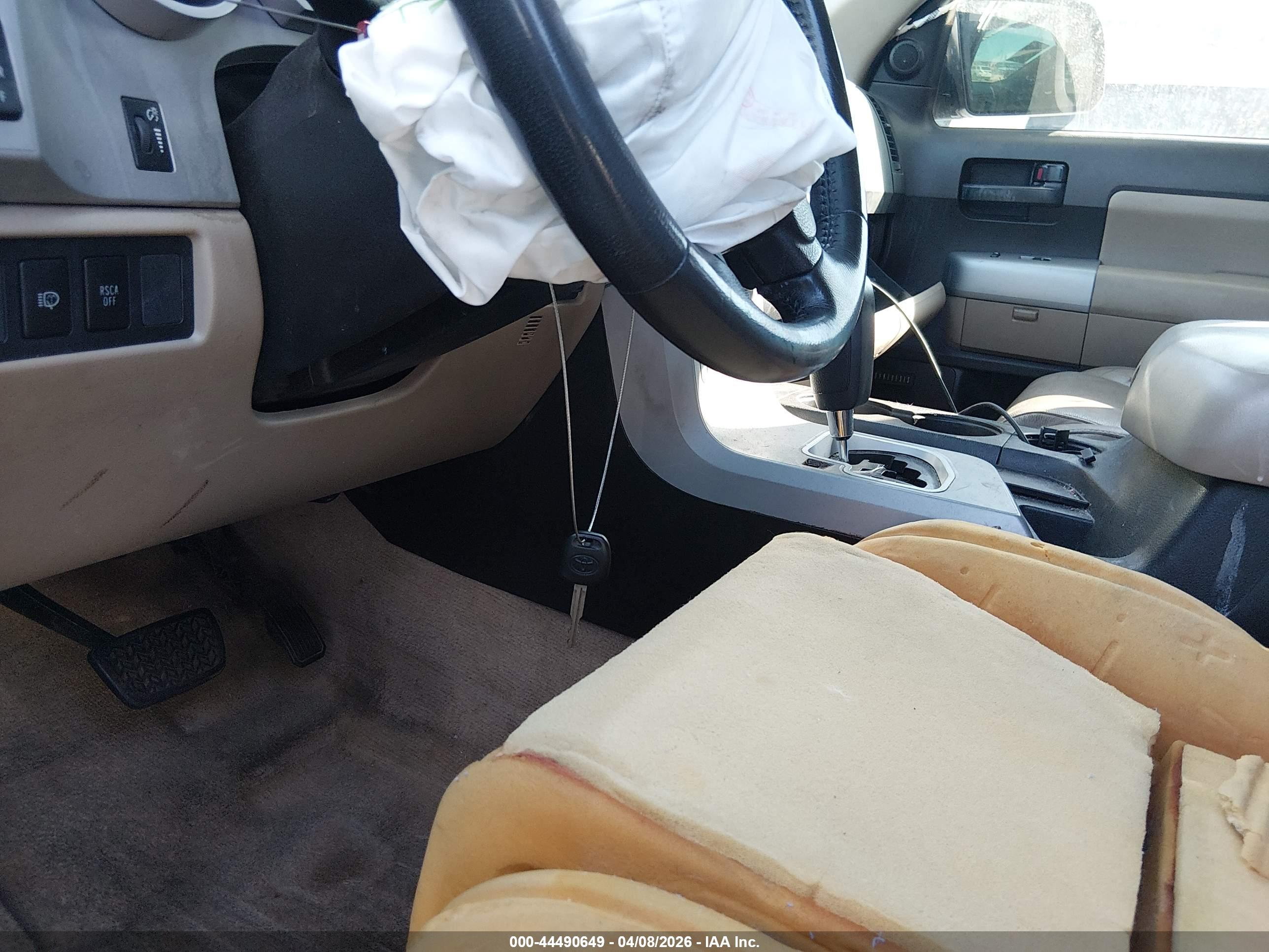 TOYOTA SEQUOIA image 11