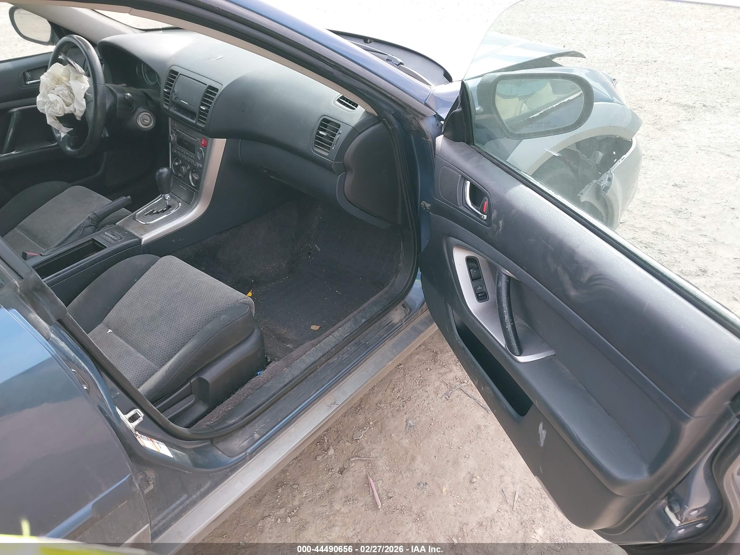 SUBARU OUTBACK image 5