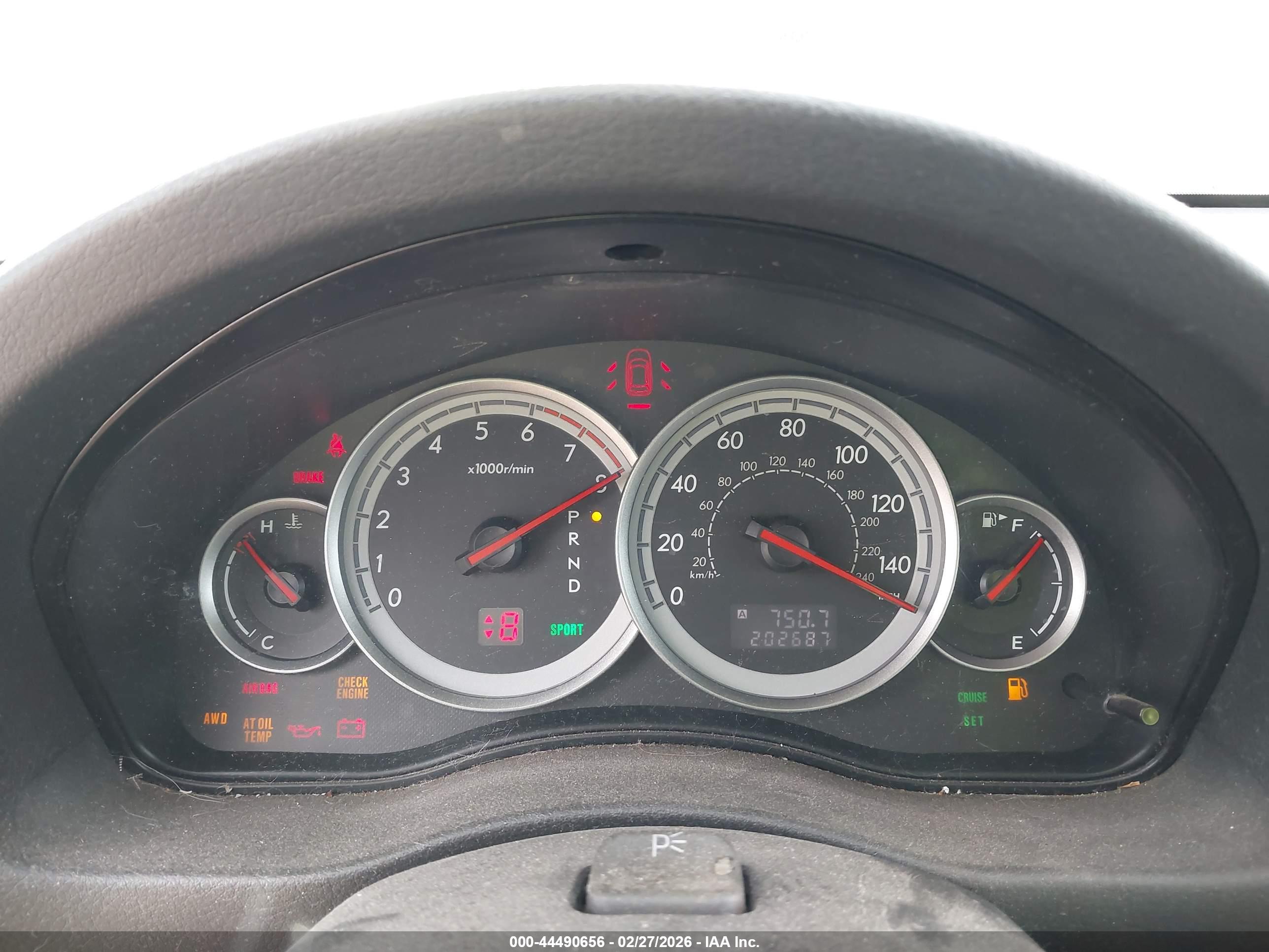 SUBARU OUTBACK image 7
