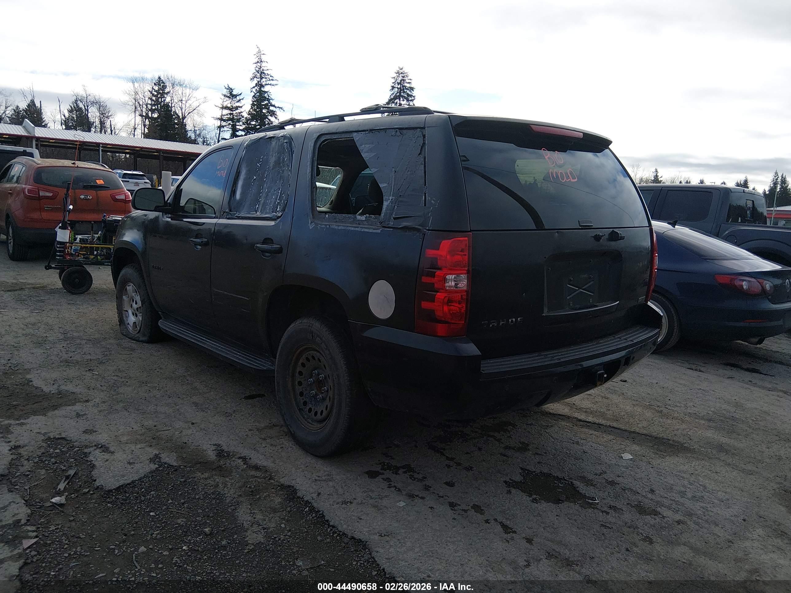 CHEVROLET TAHOE image 3