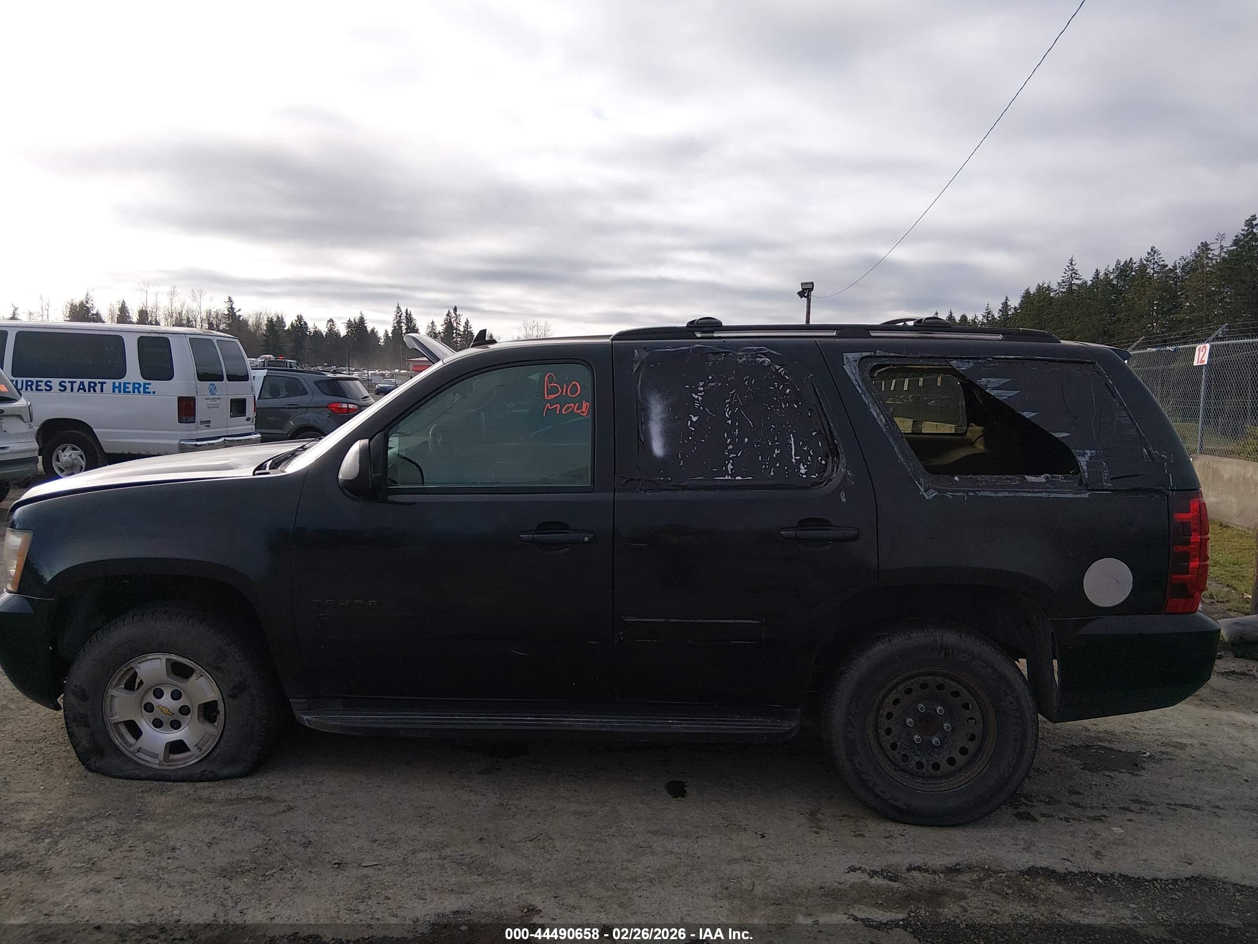 CHEVROLET TAHOE image 6