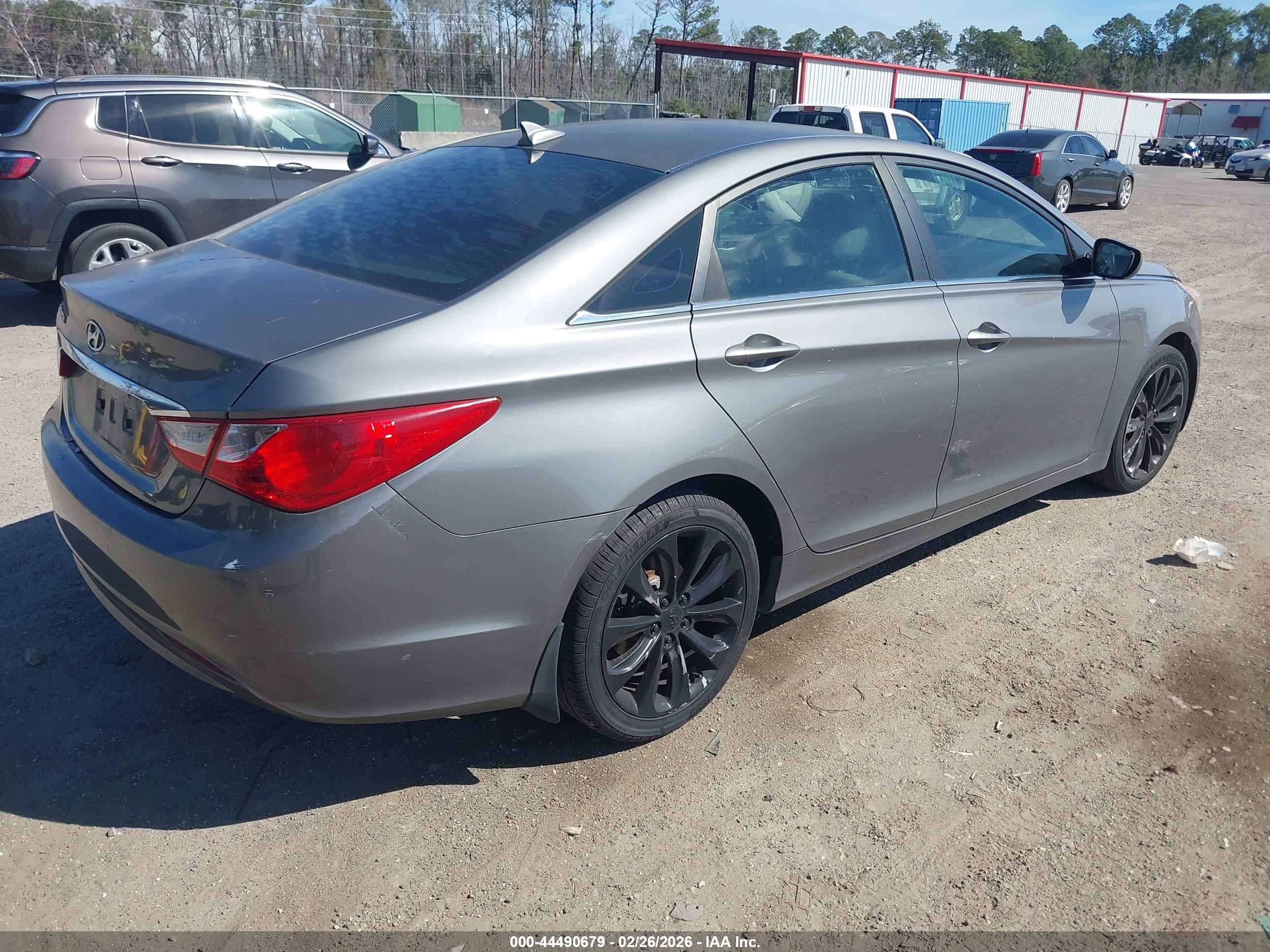 HYUNDAI SONATA image 4