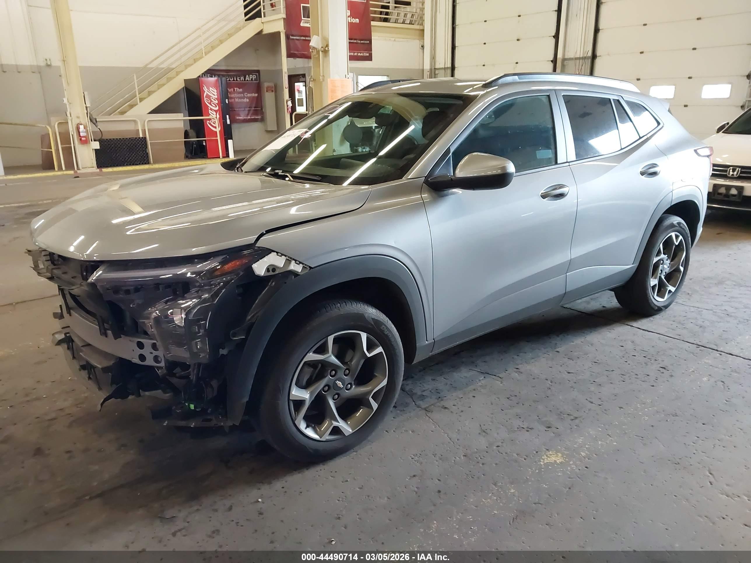 CHEVROLET TRAX image 2