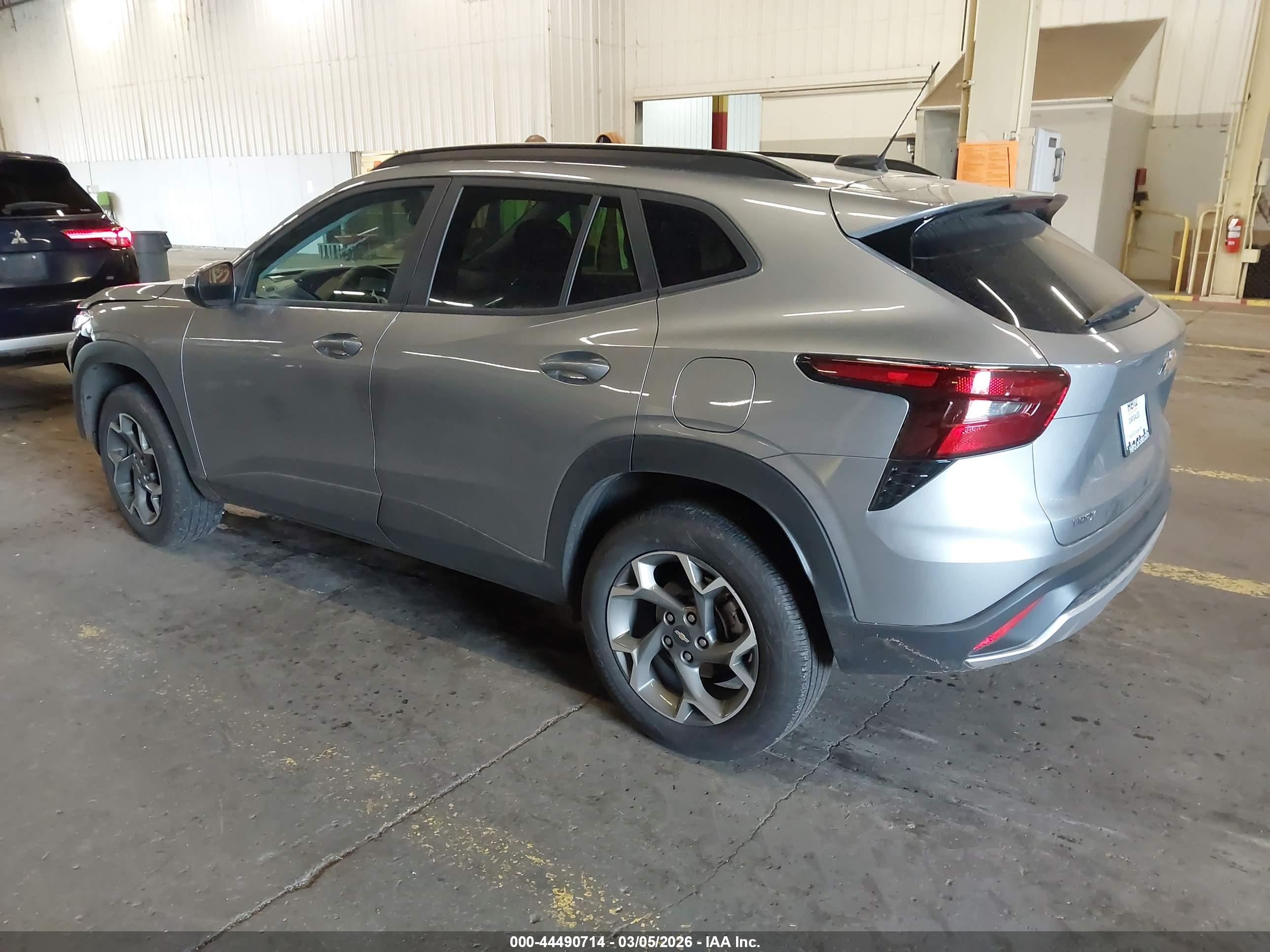 CHEVROLET TRAX image 3