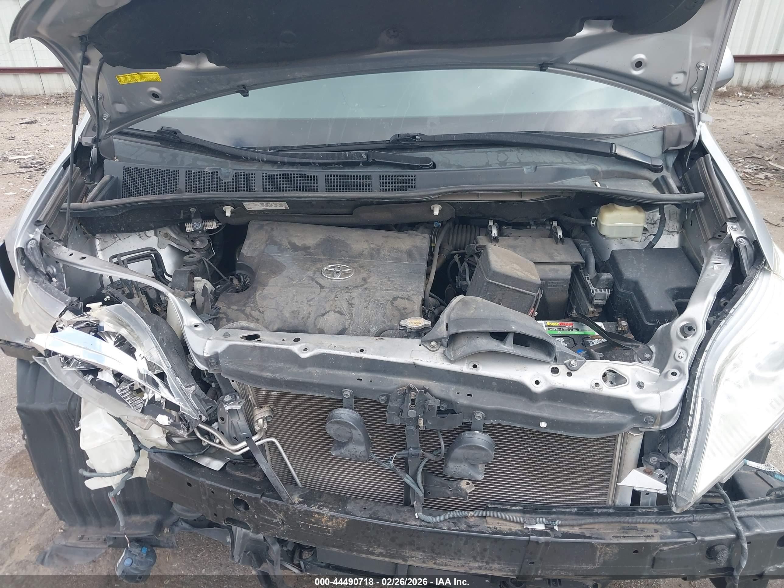 TOYOTA SIENNA image 10