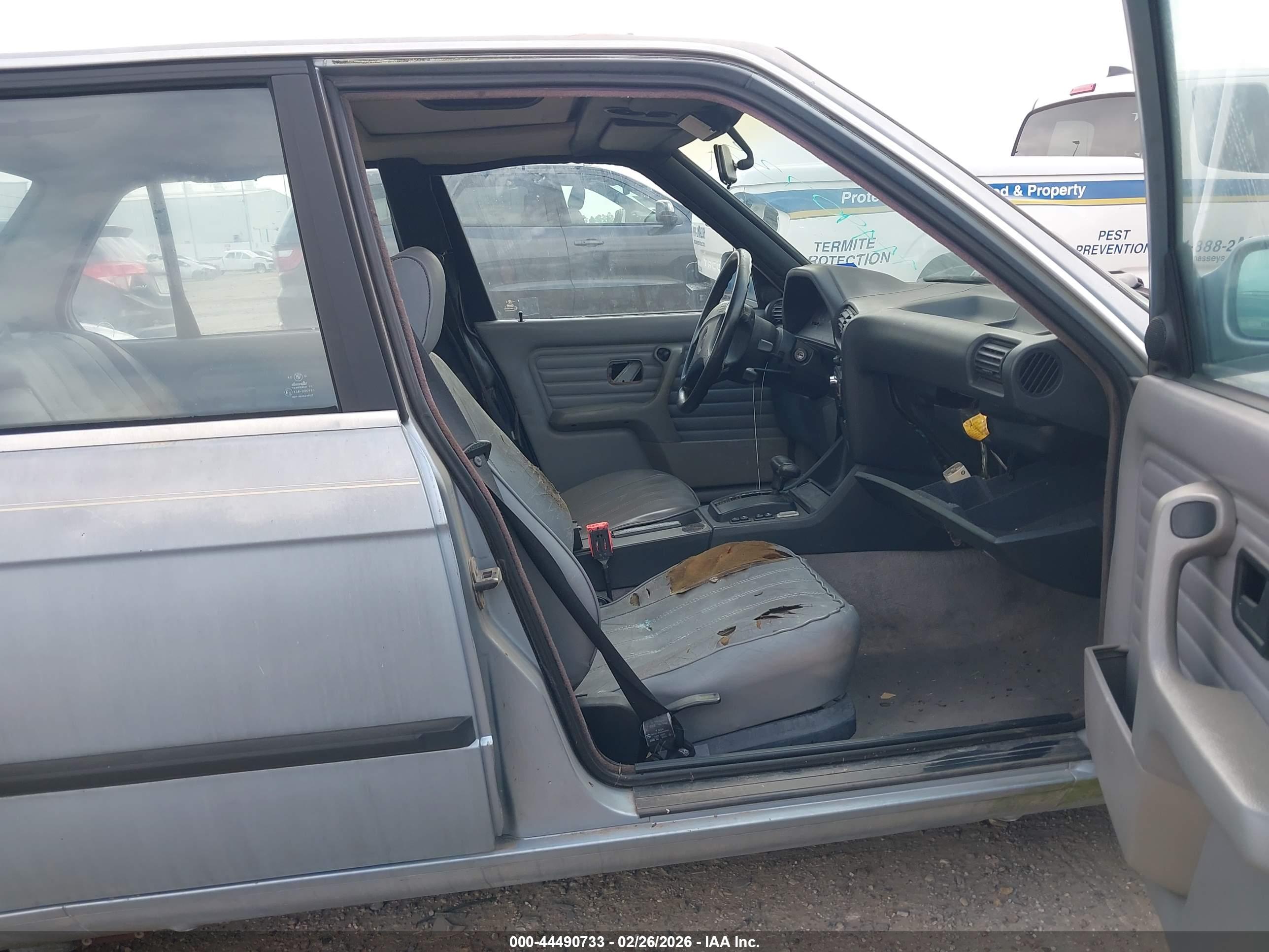 BMW 325 image 5
