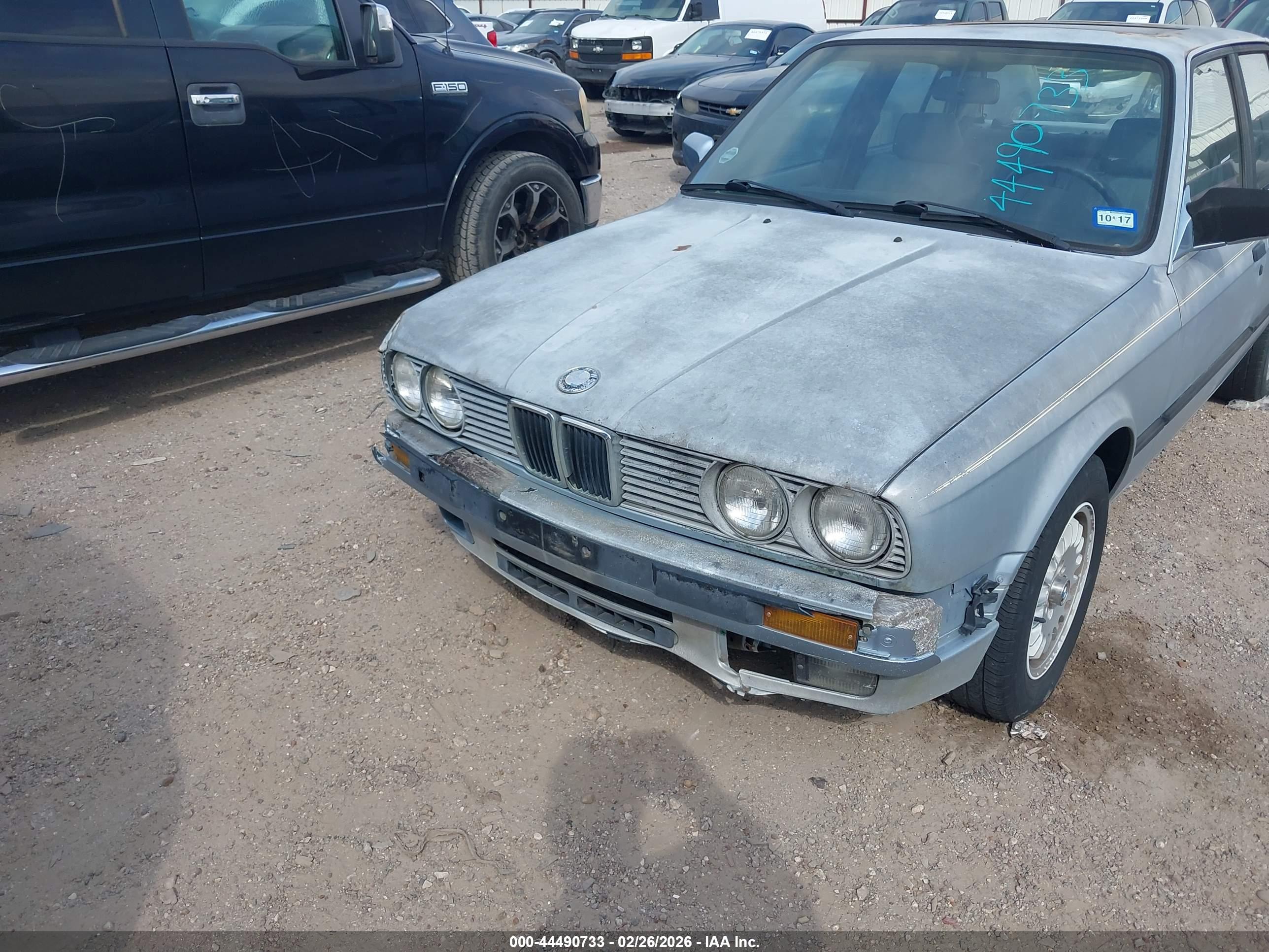 BMW 325 image 6