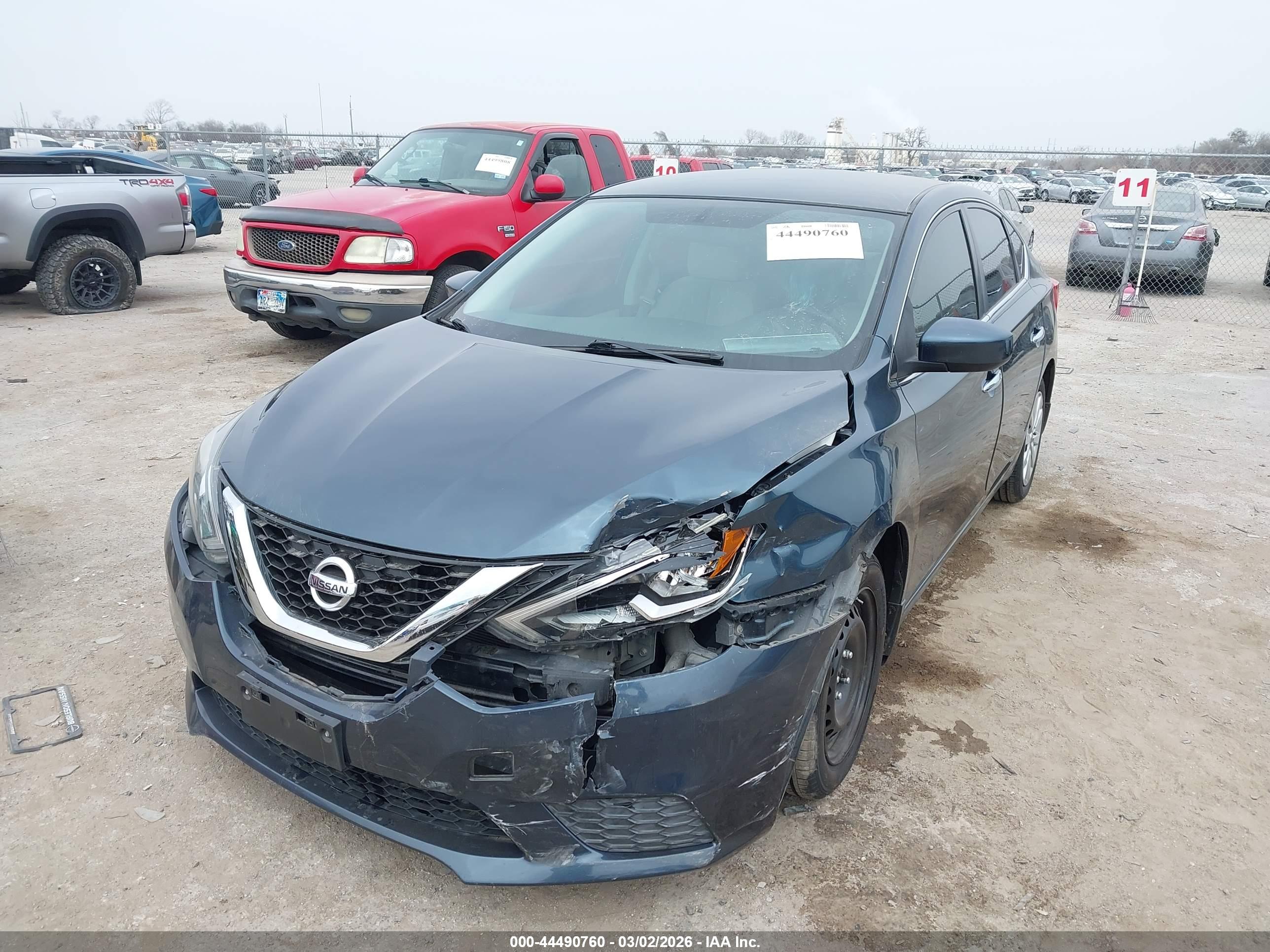 NISSAN SENTRA image 2