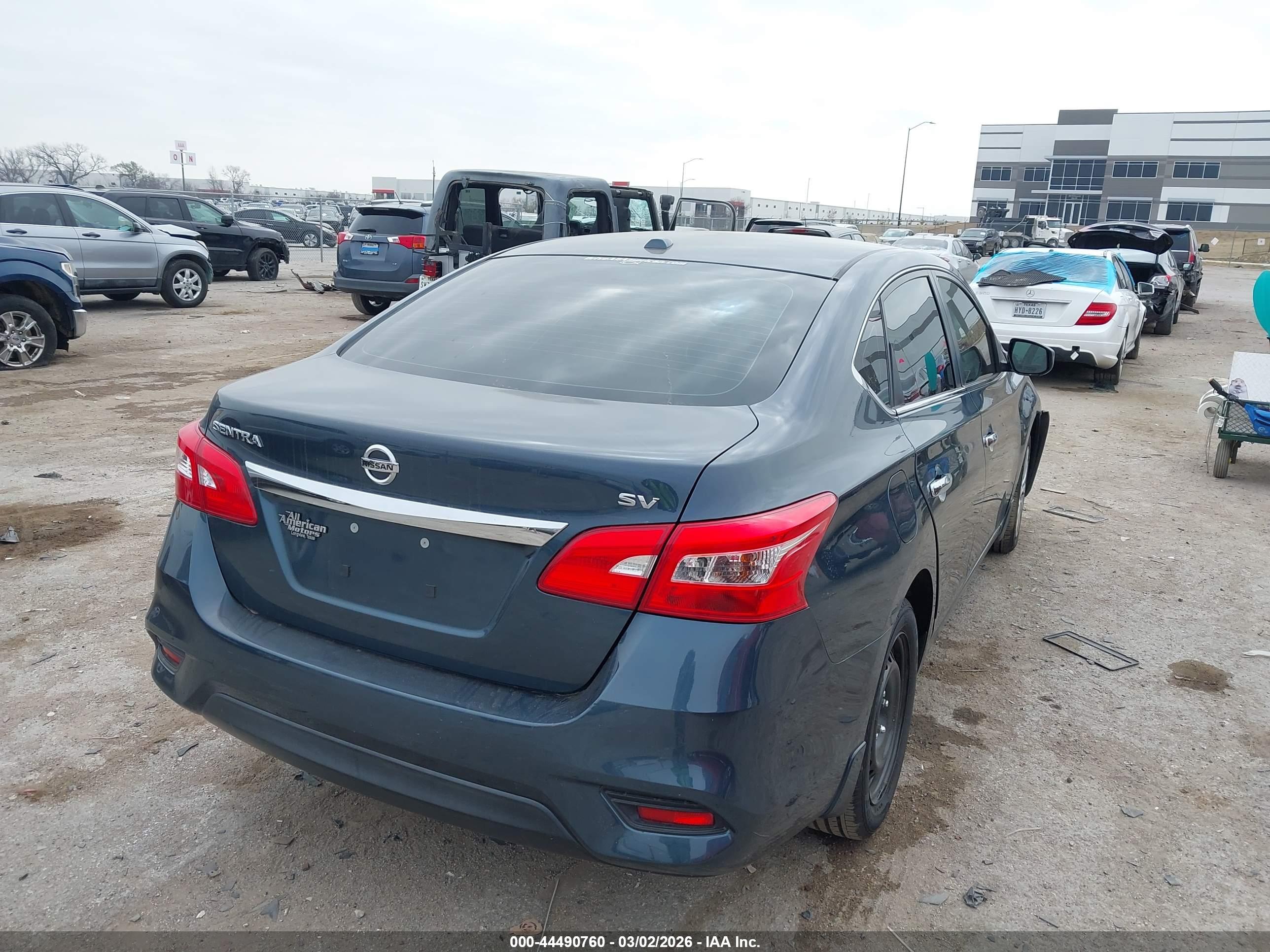NISSAN SENTRA image 4