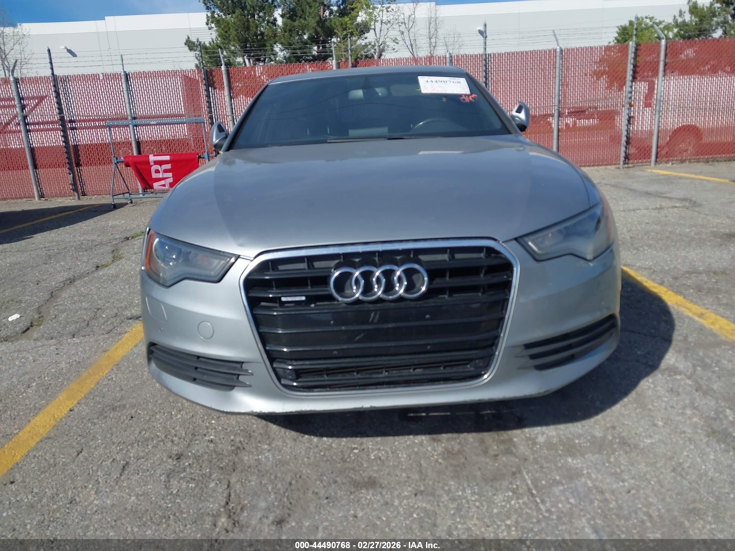 AUDI A6 image 6
