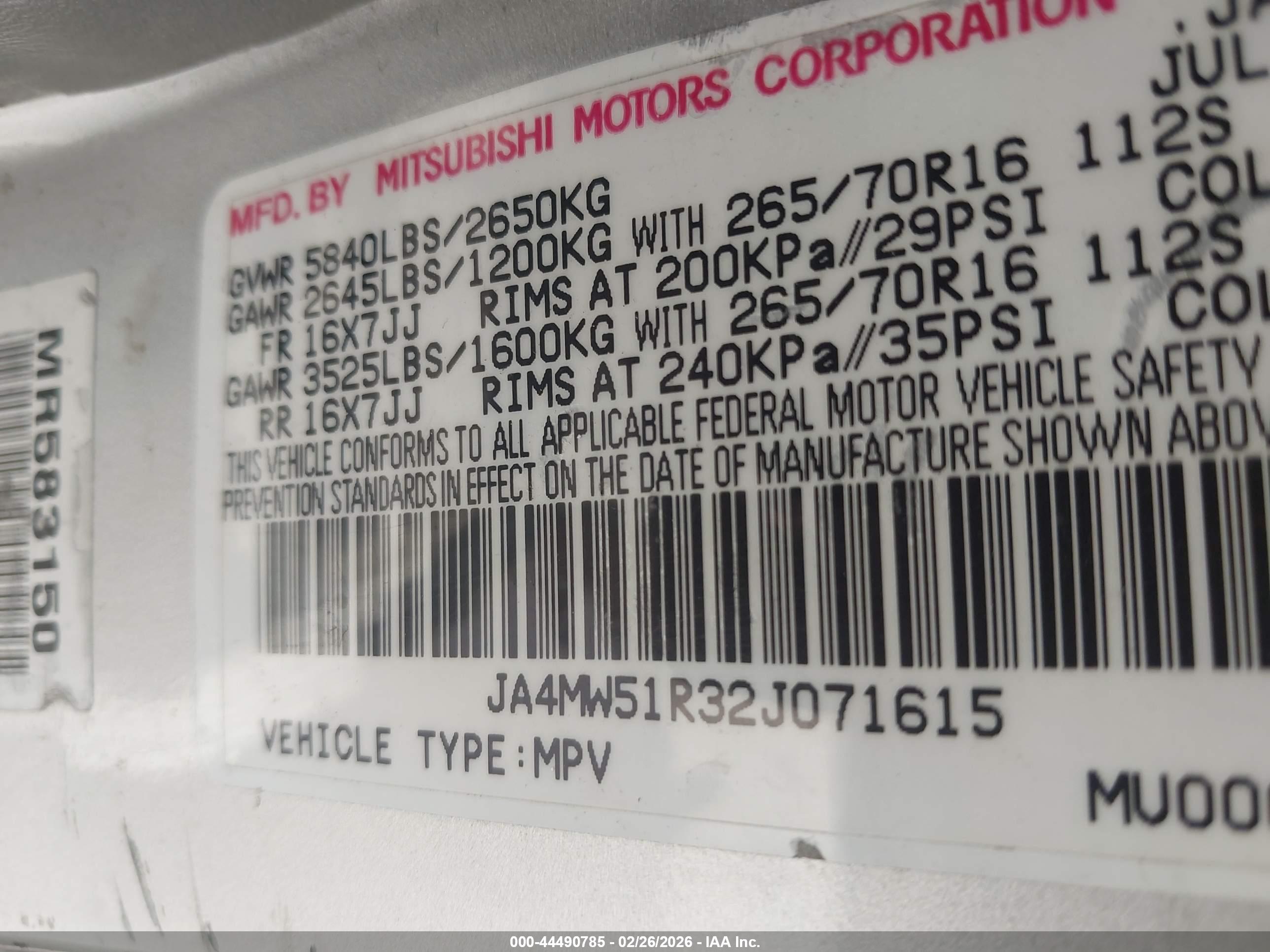 MITSUBISHI MONTERO image 9
