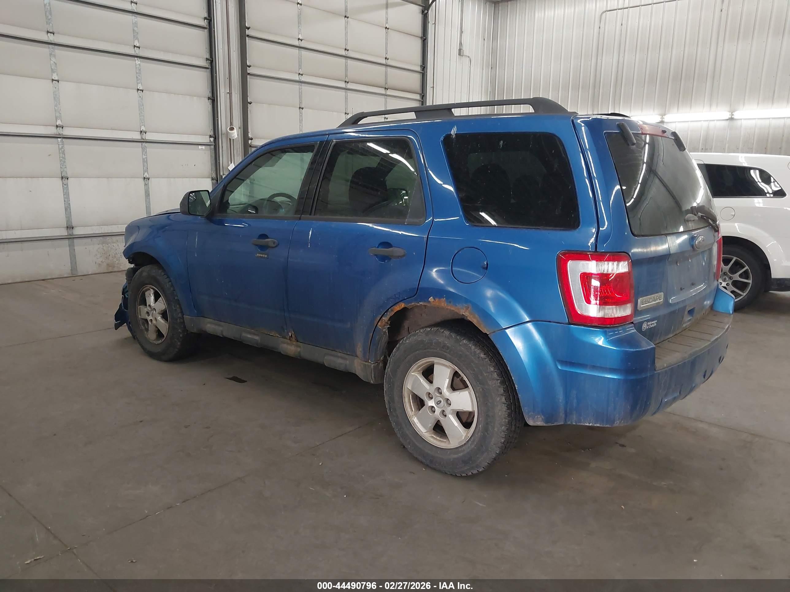 FORD ESCAPE image 3
