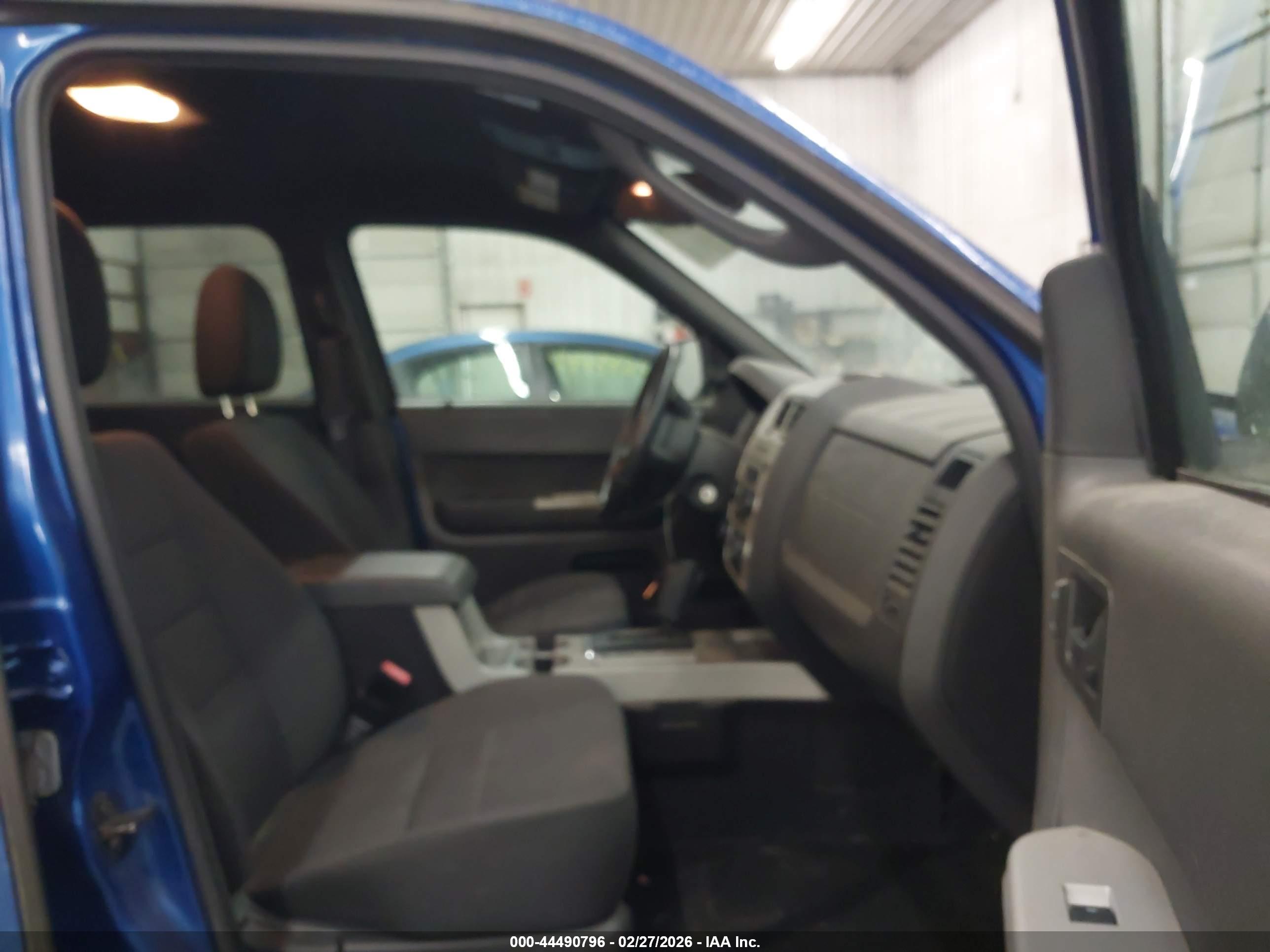 FORD ESCAPE image 5
