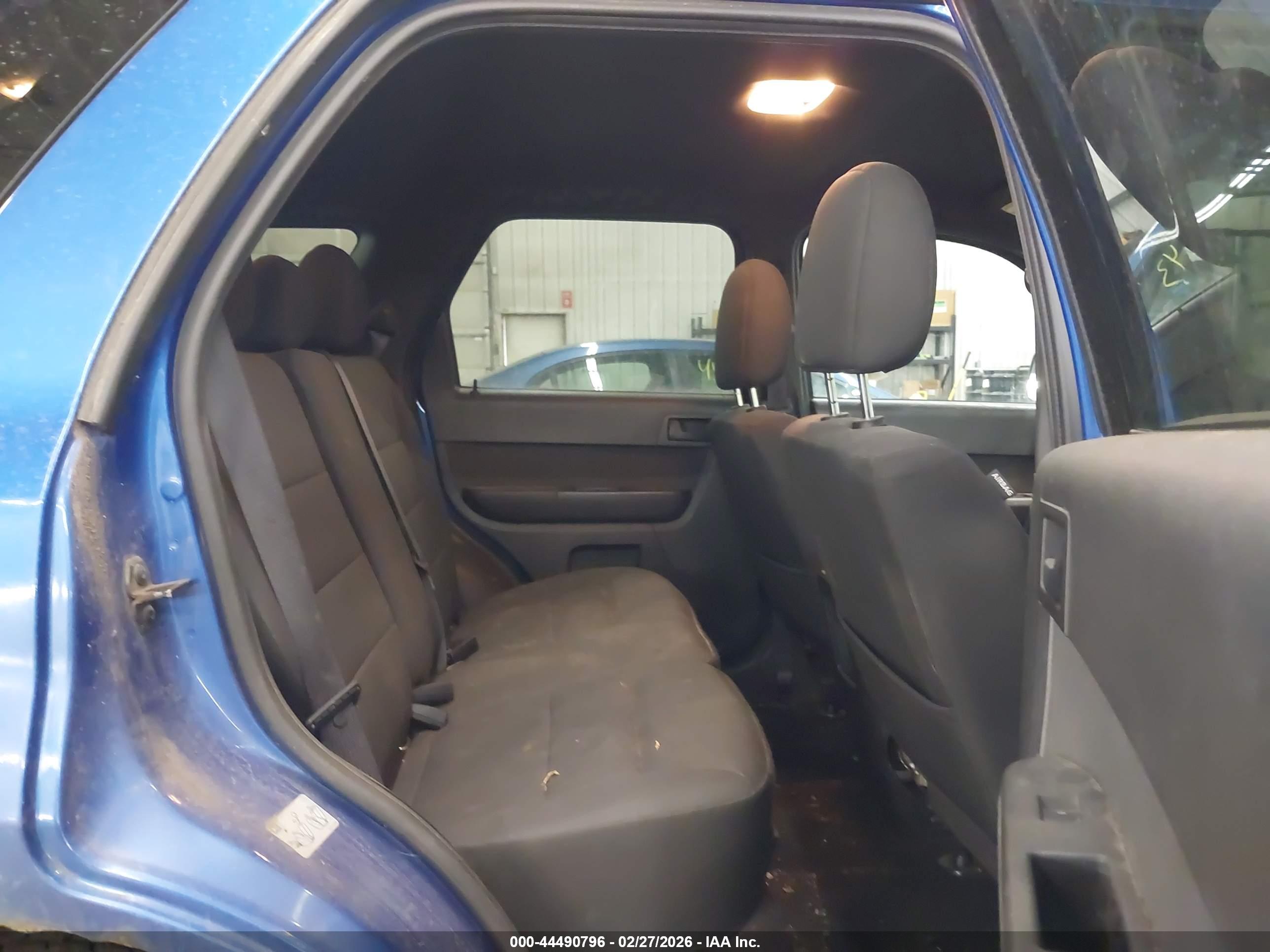 FORD ESCAPE image 8