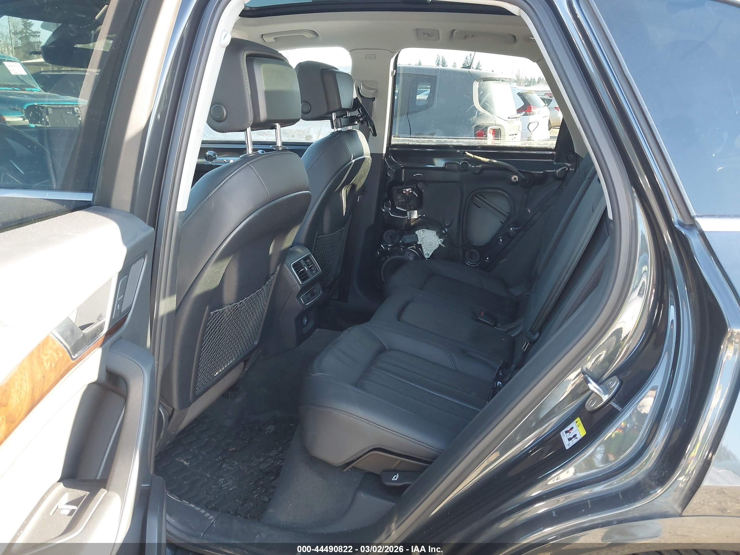 AUDI Q5 image 8