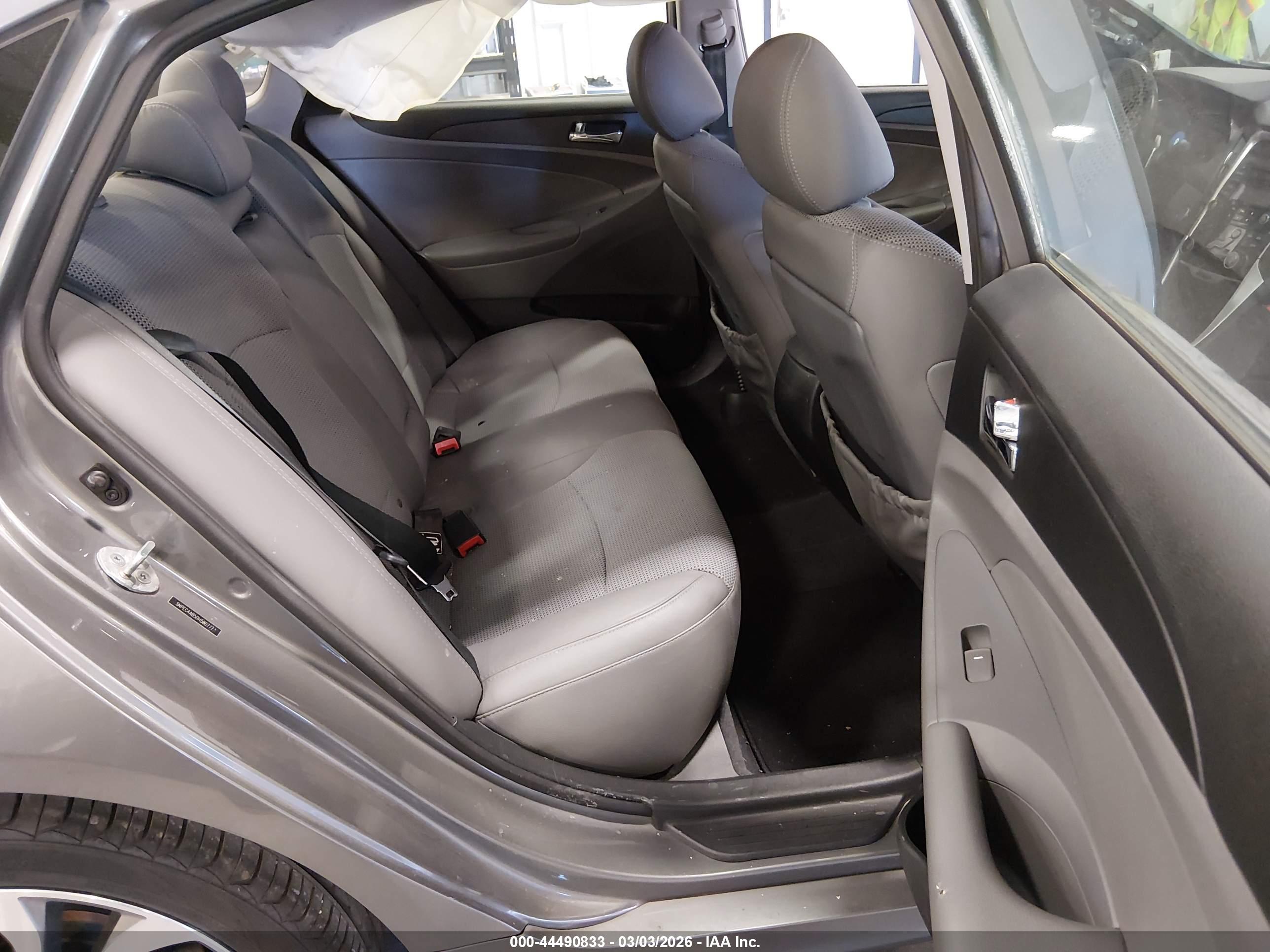 HYUNDAI SONATA image 8