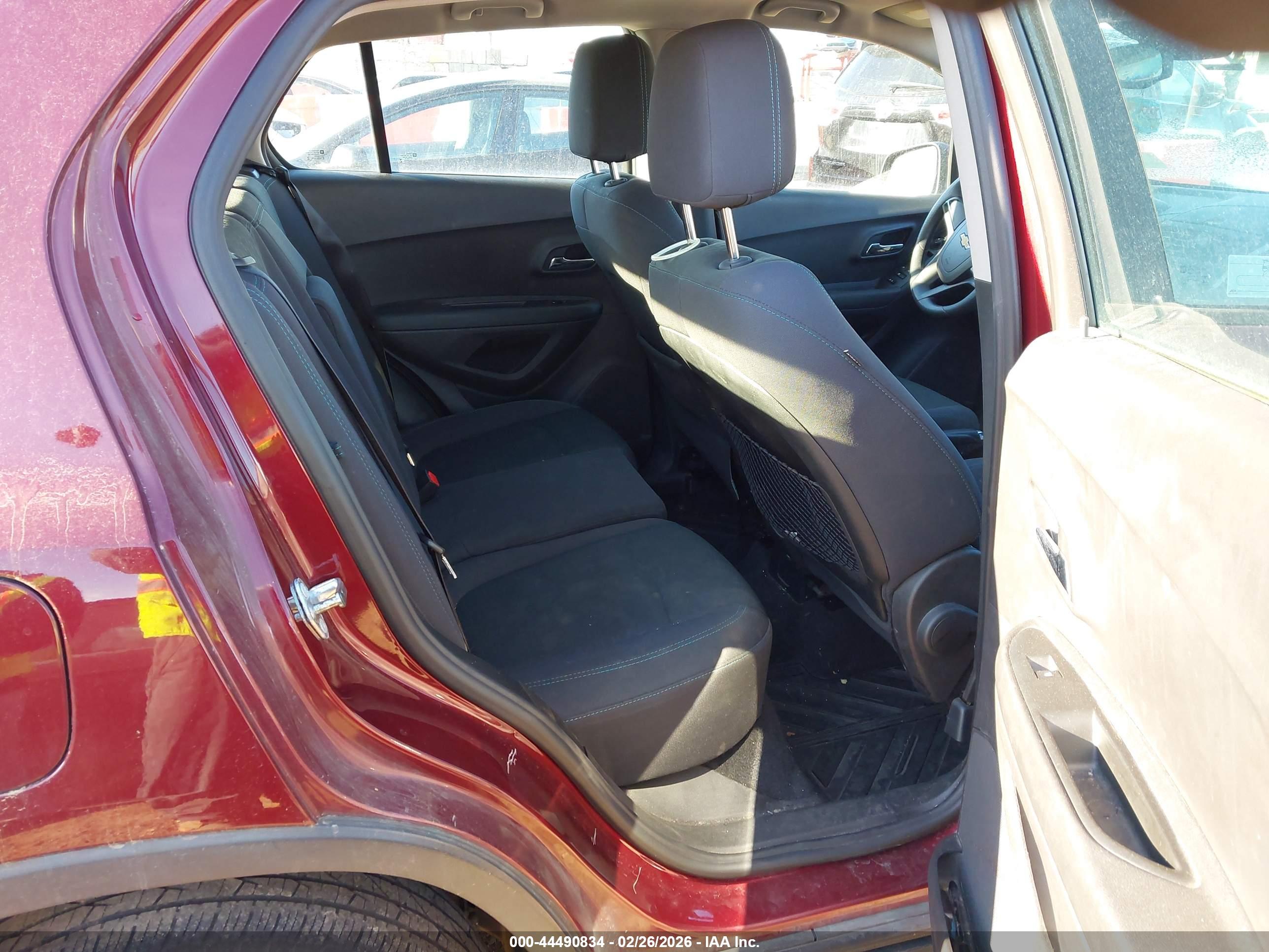 CHEVROLET TRAX image 8
