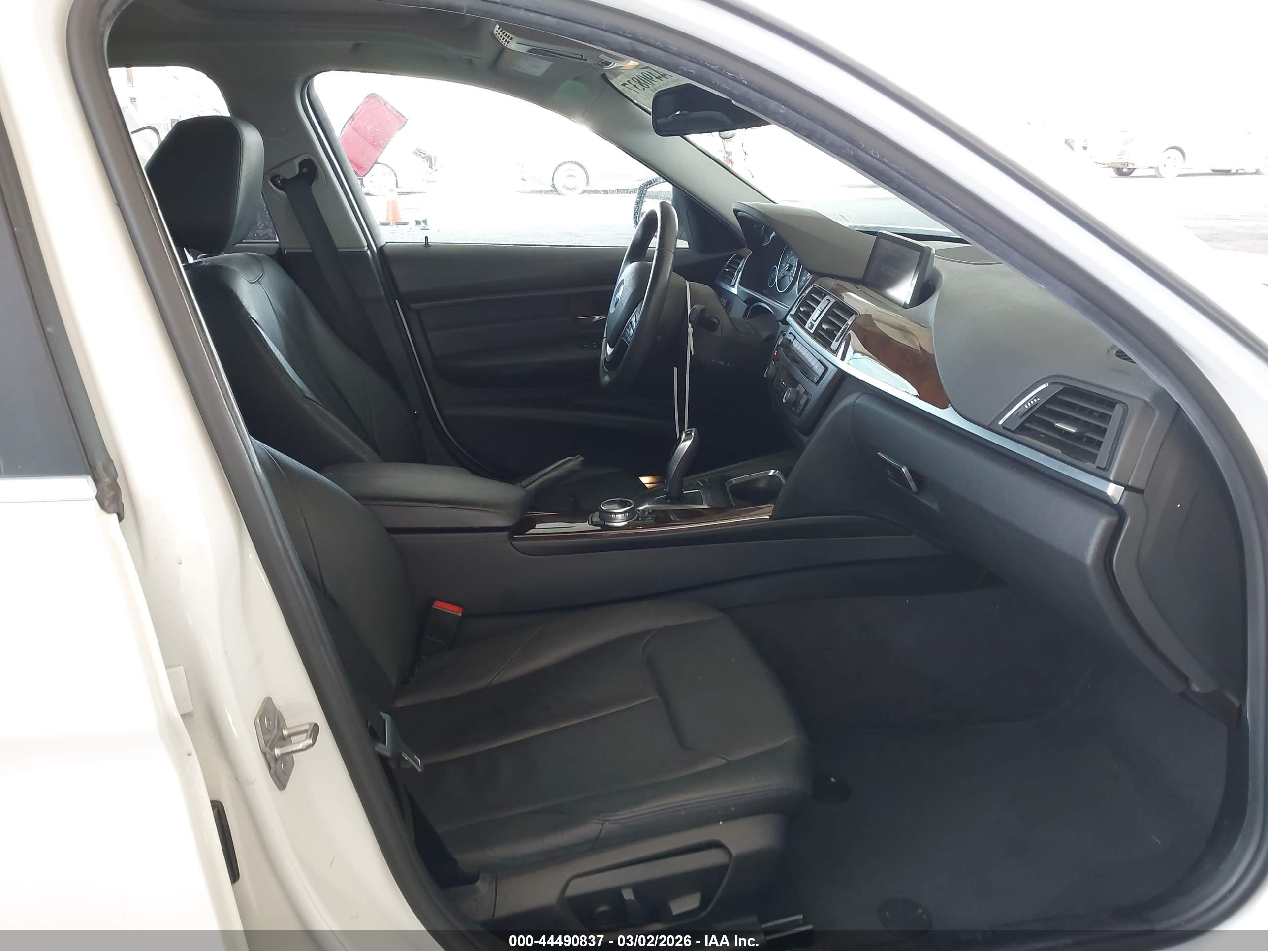 BMW 328I image 5