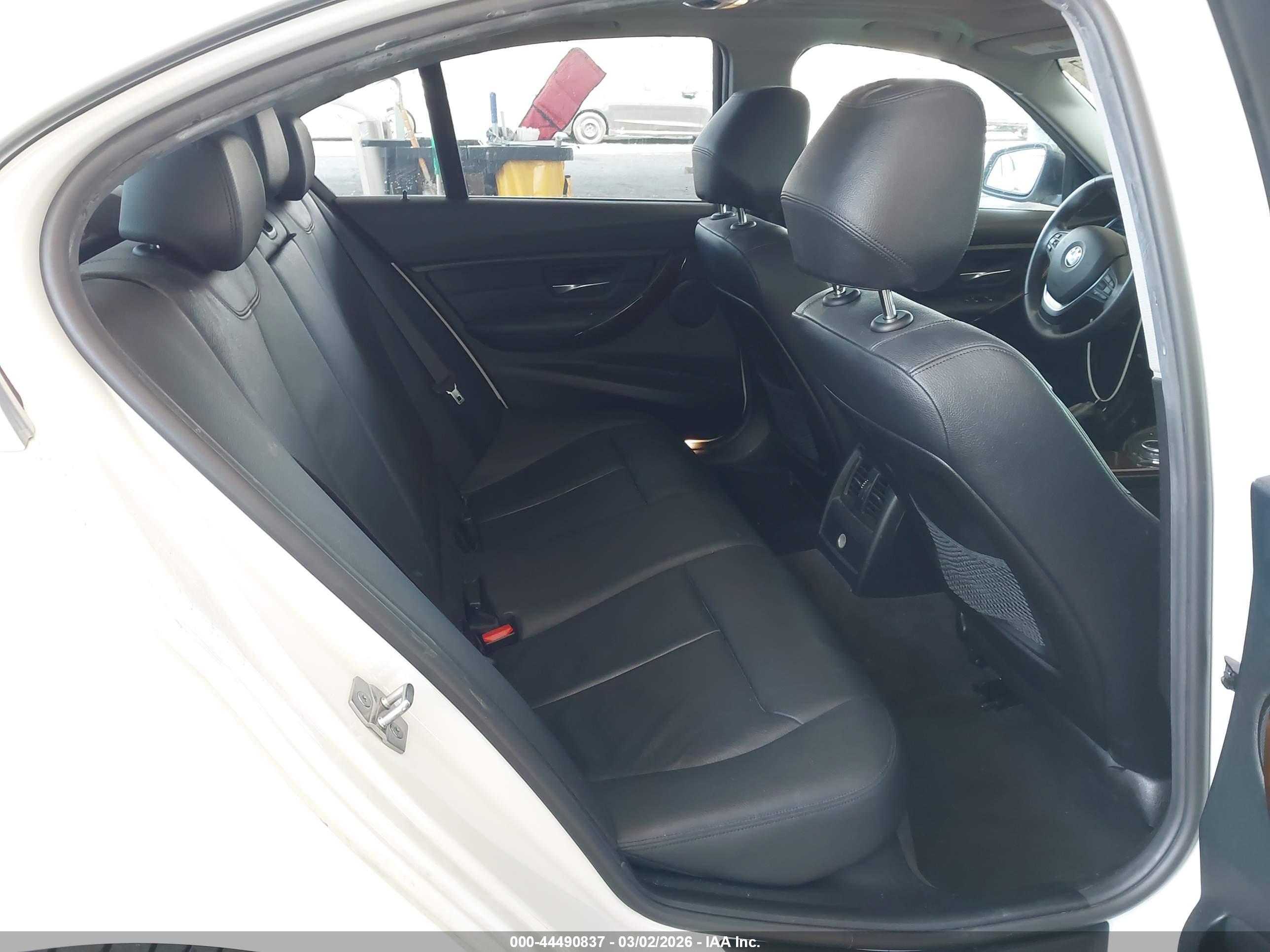 BMW 328I image 8
