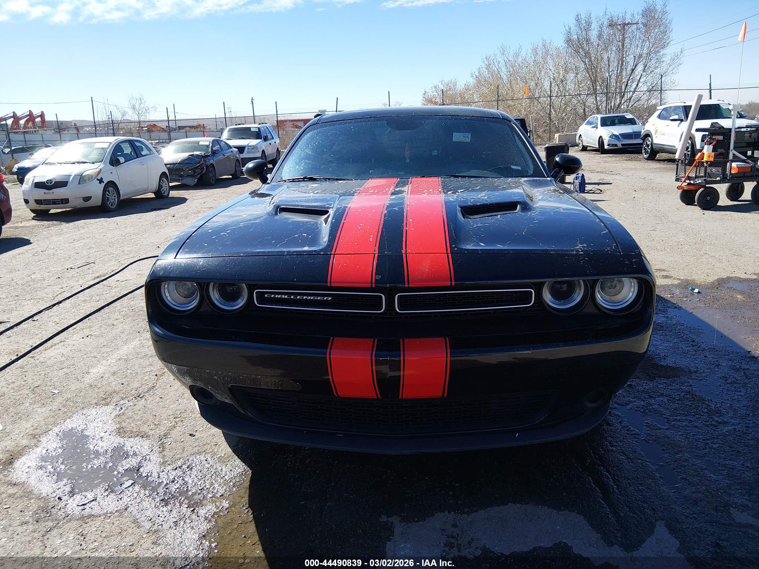 DODGE CHALLENGER image 6