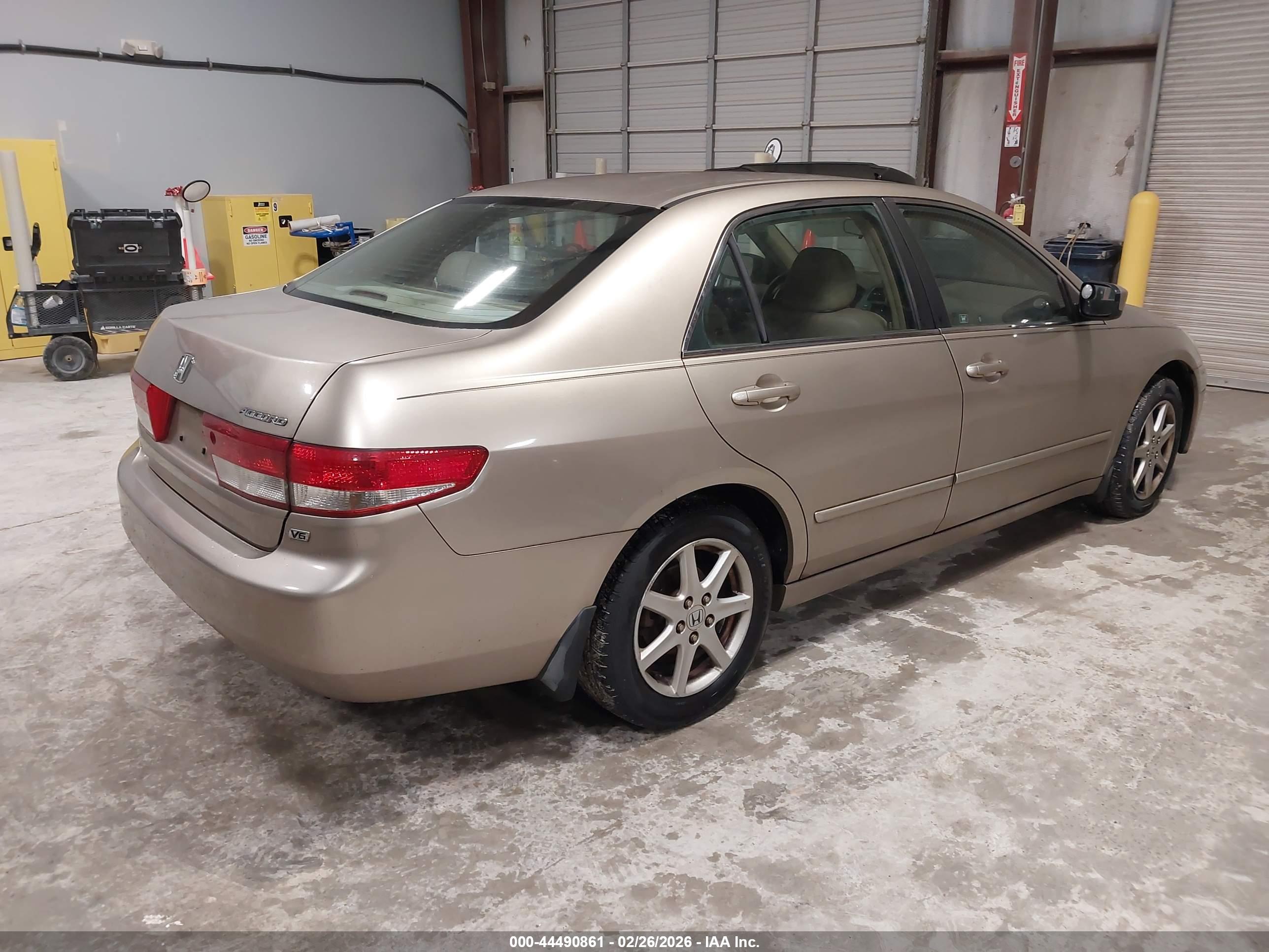 HONDA ACCORD image 4