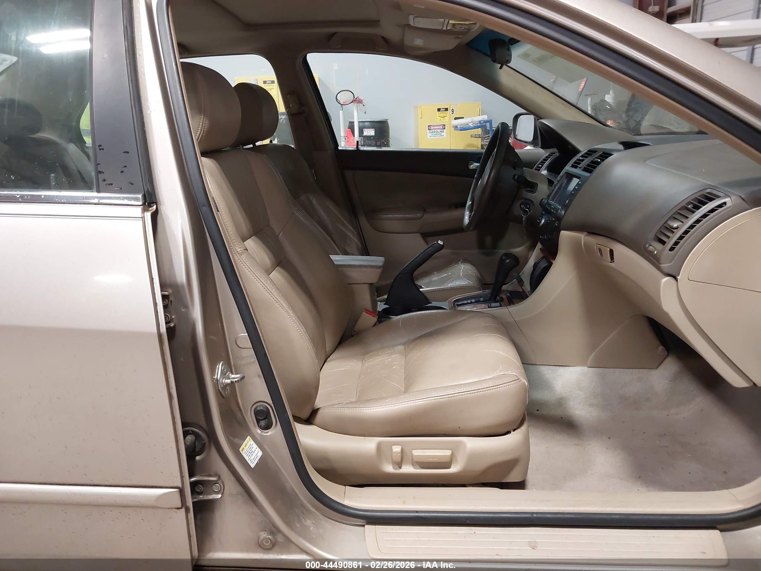 HONDA ACCORD image 5