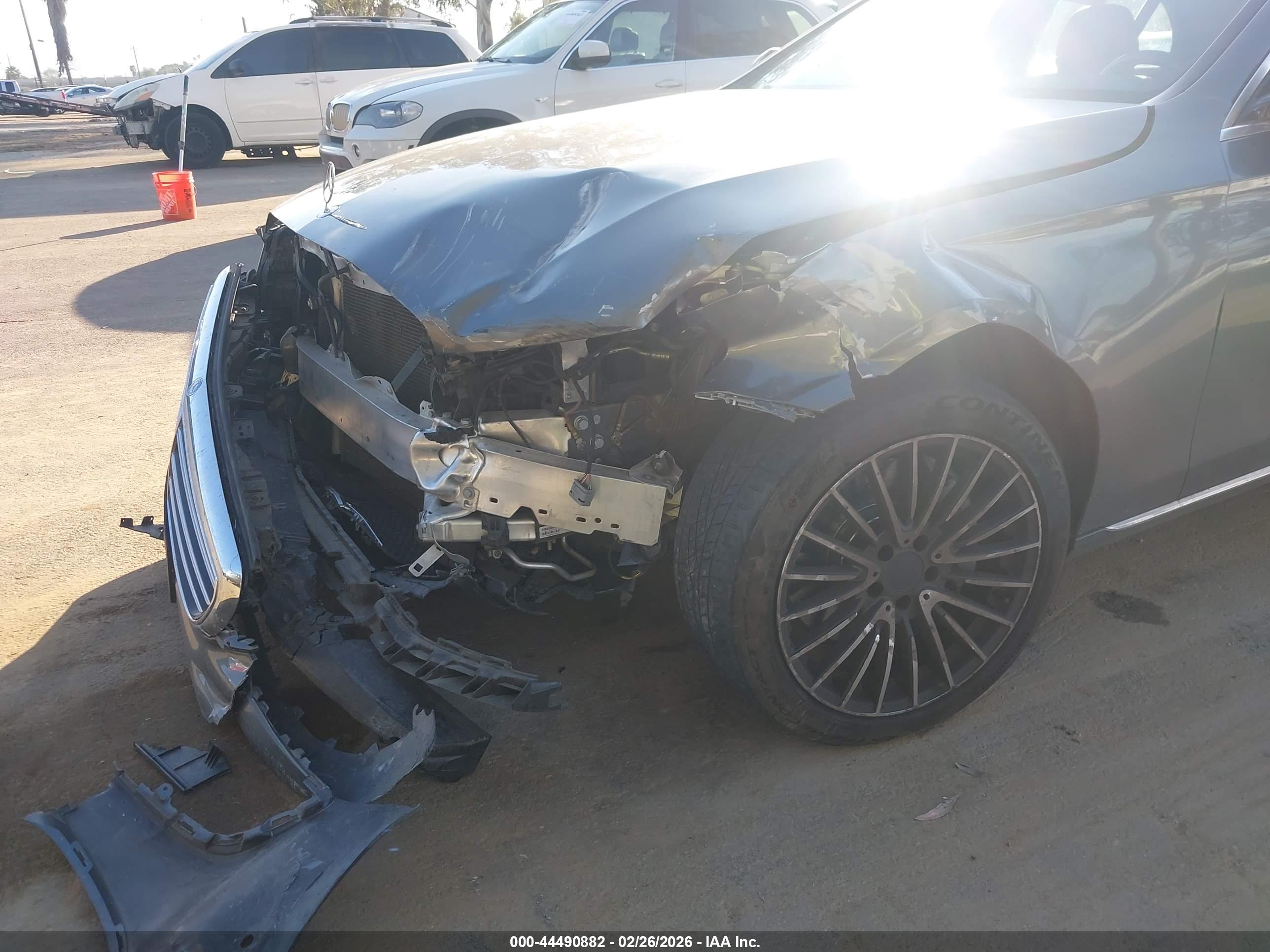 MERCEDES-BENZ E image 6