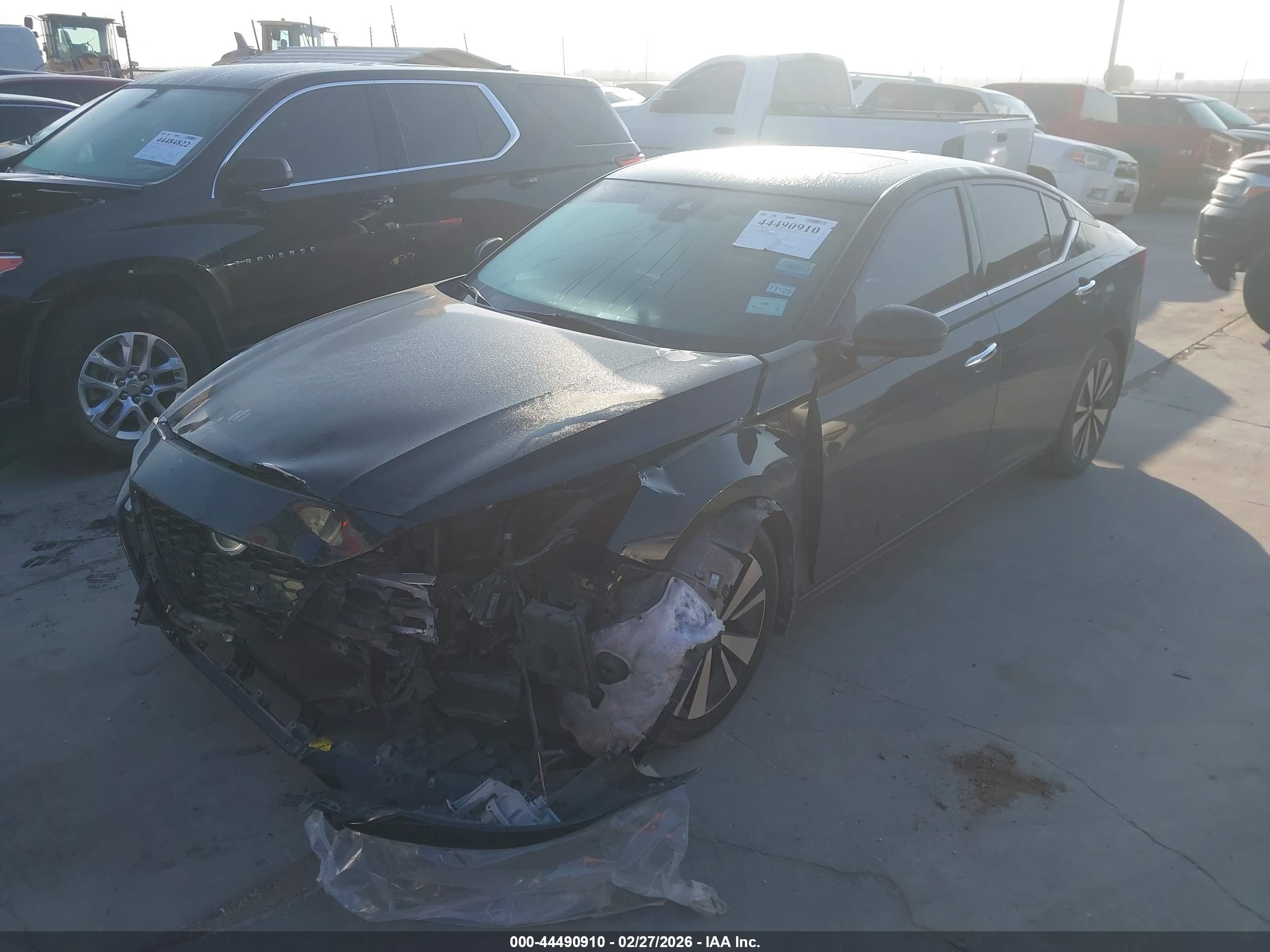 NISSAN ALTIMA image 2
