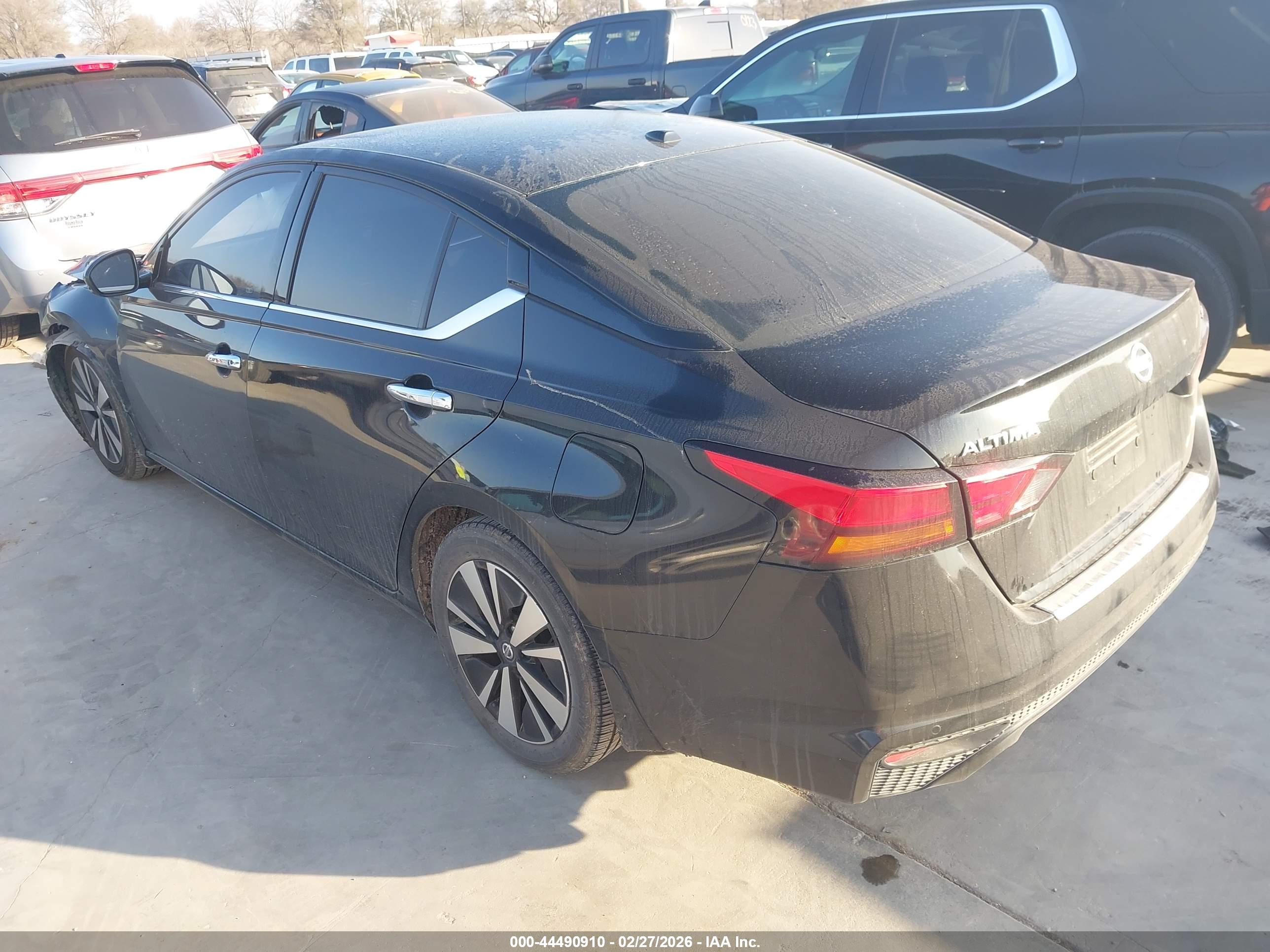NISSAN ALTIMA image 3