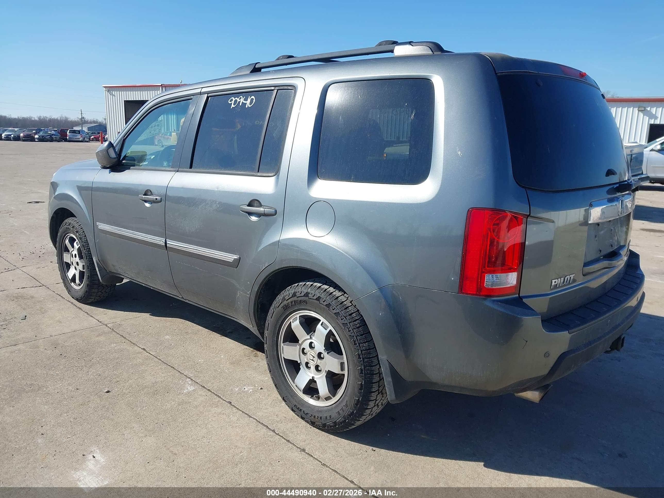 HONDA PILOT image 3