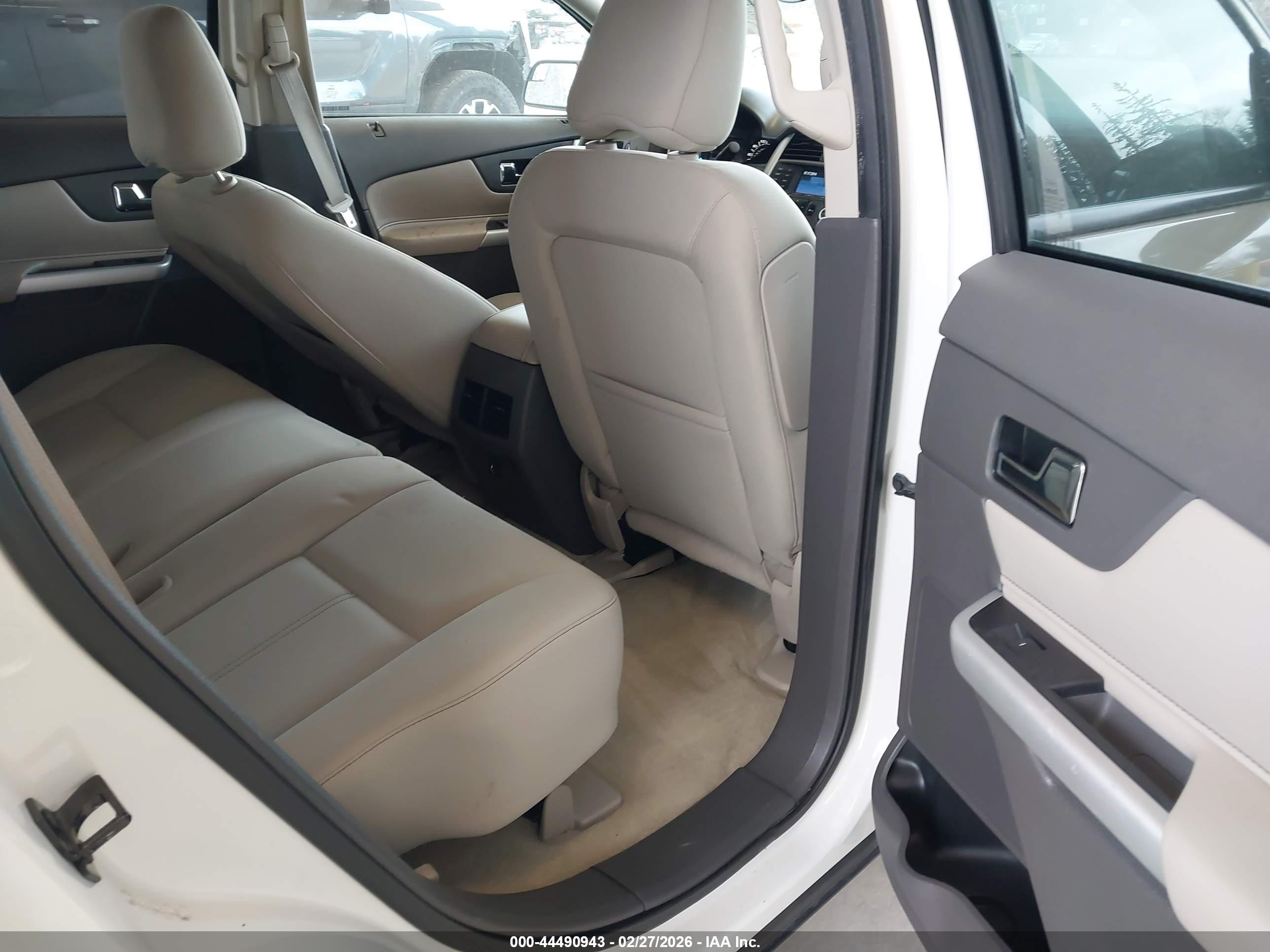 FORD EDGE image 8