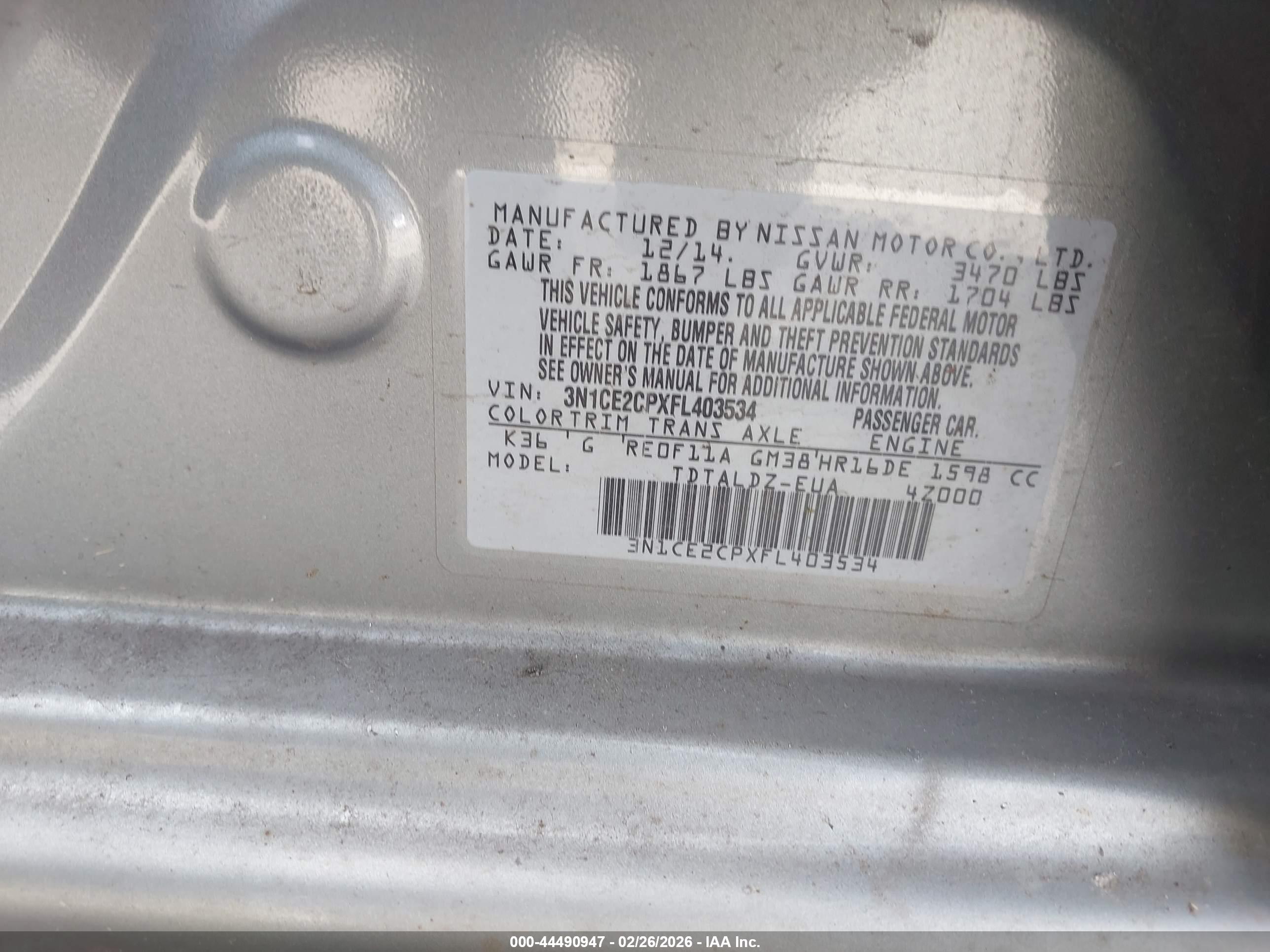 NISSAN VERSA image 9