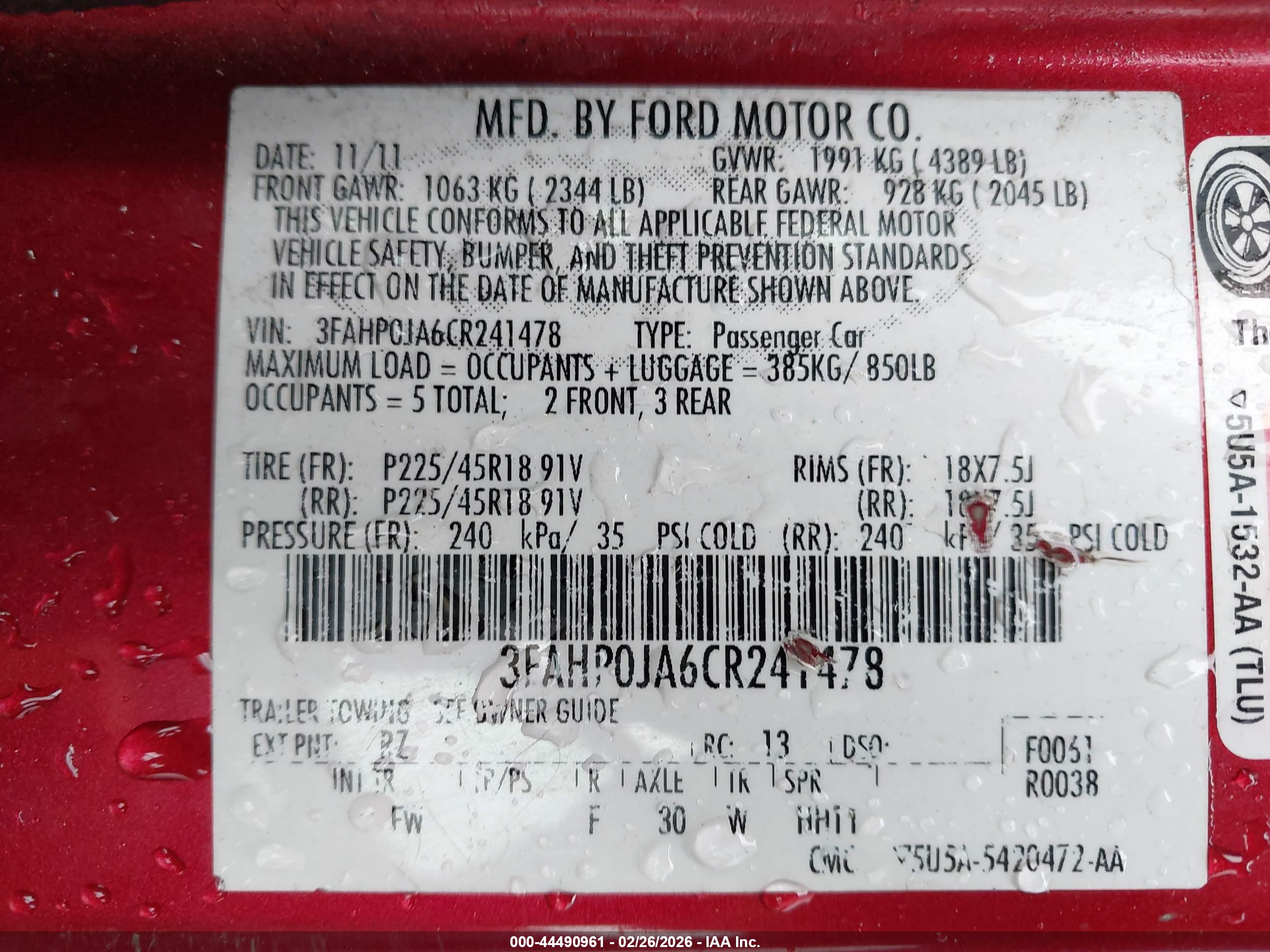 FORD FUSION image 9