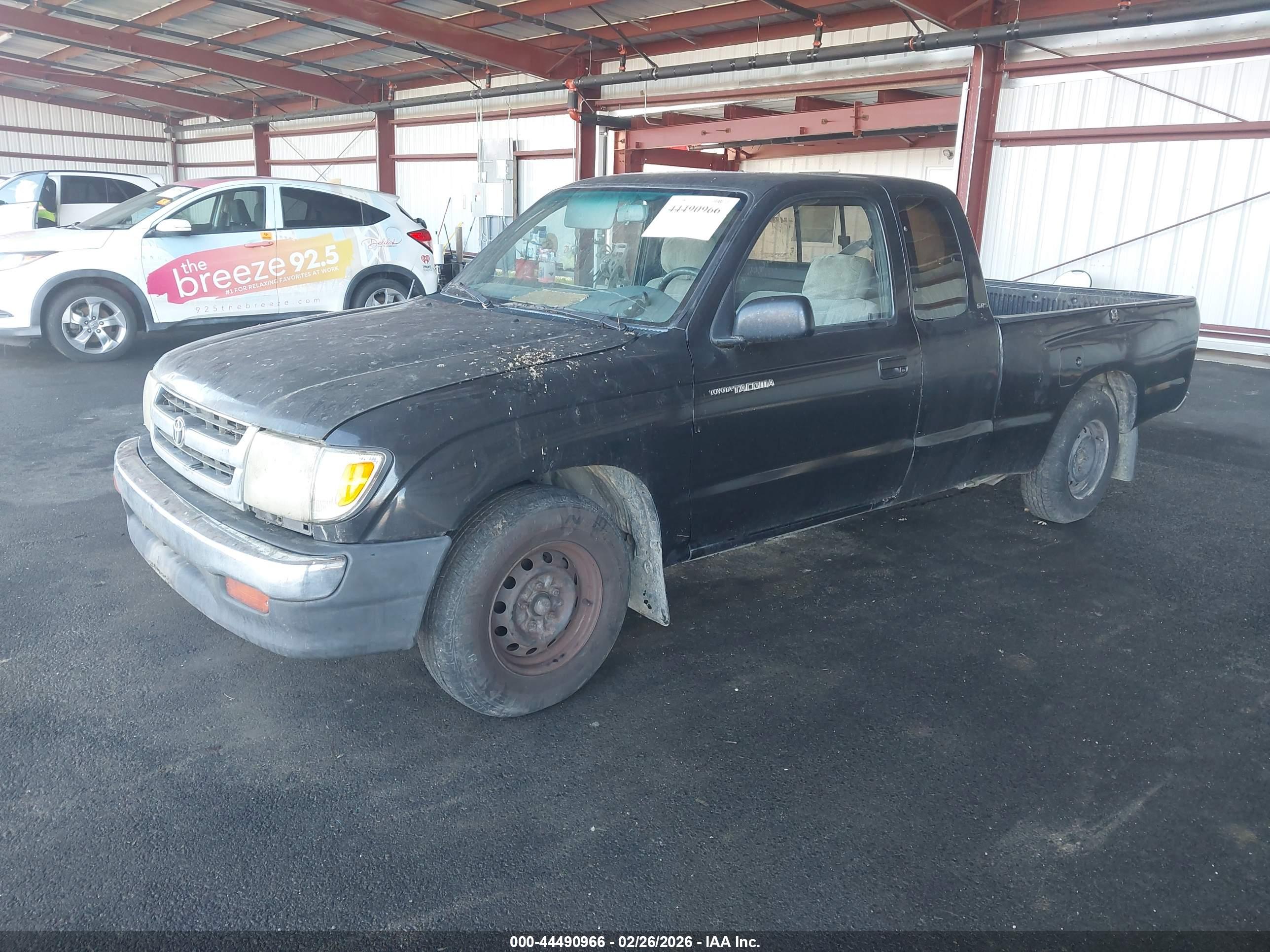 TOYOTA TACOMA image 2