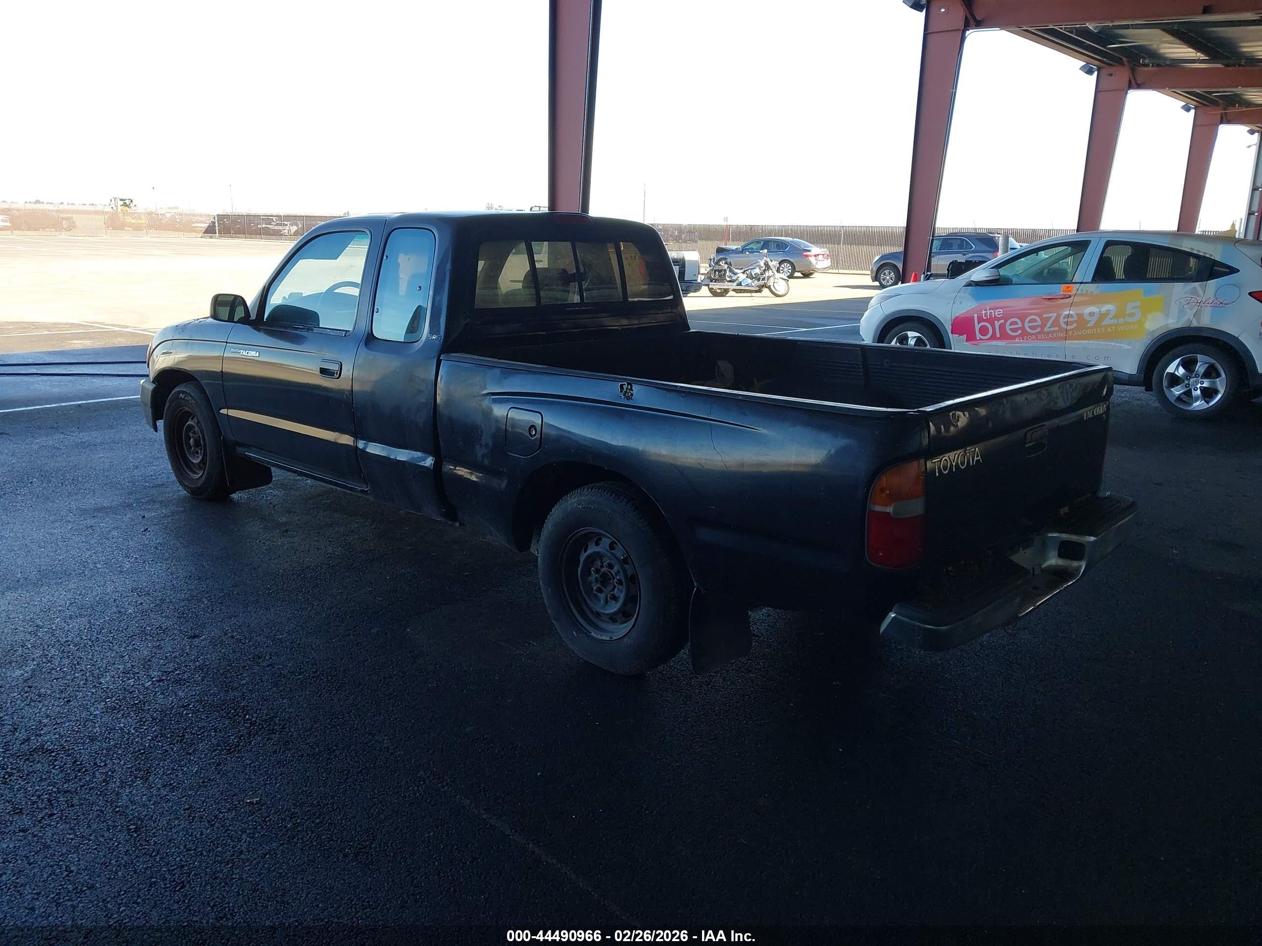 TOYOTA TACOMA image 3