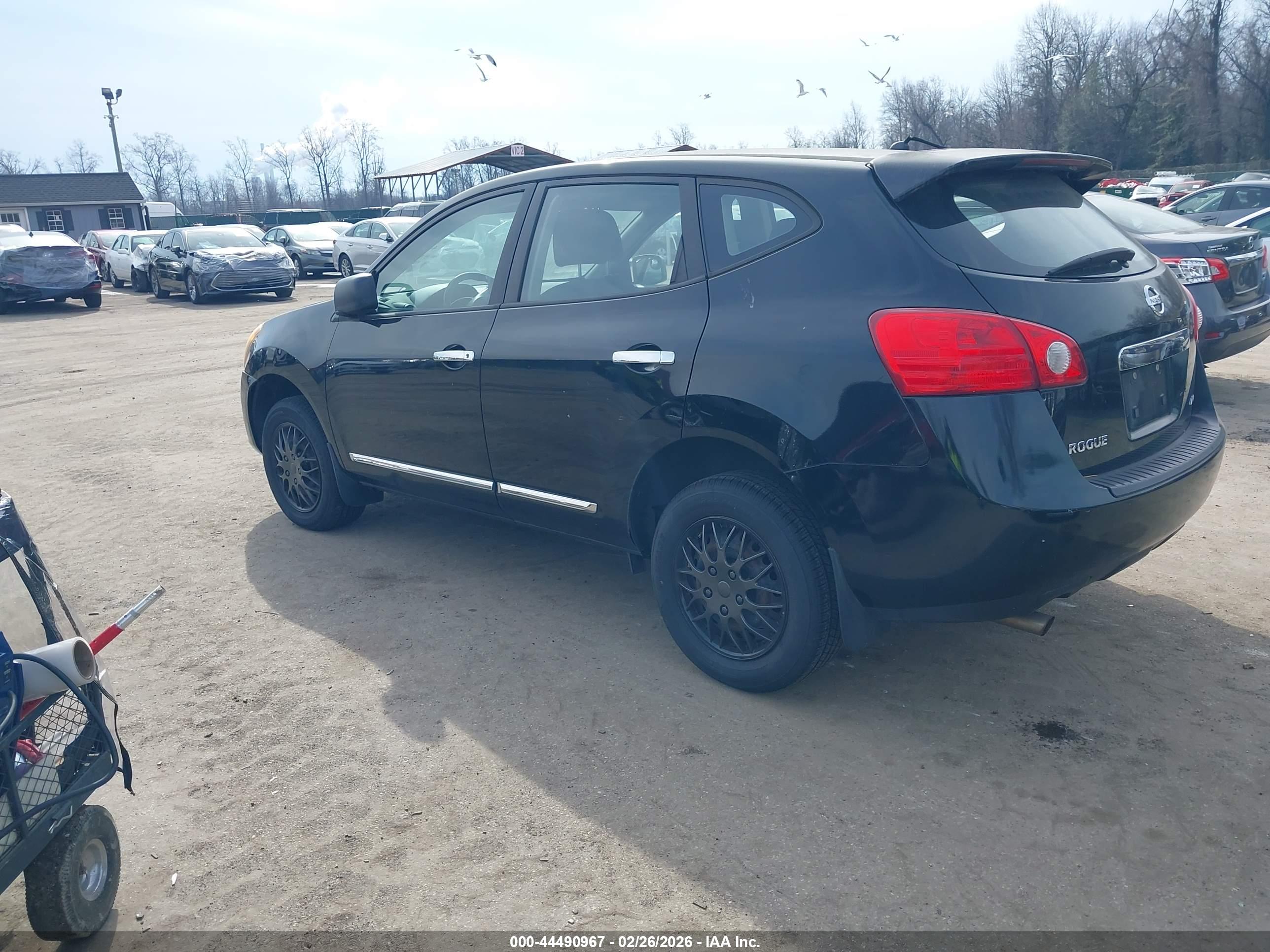 NISSAN ROGUE image 3