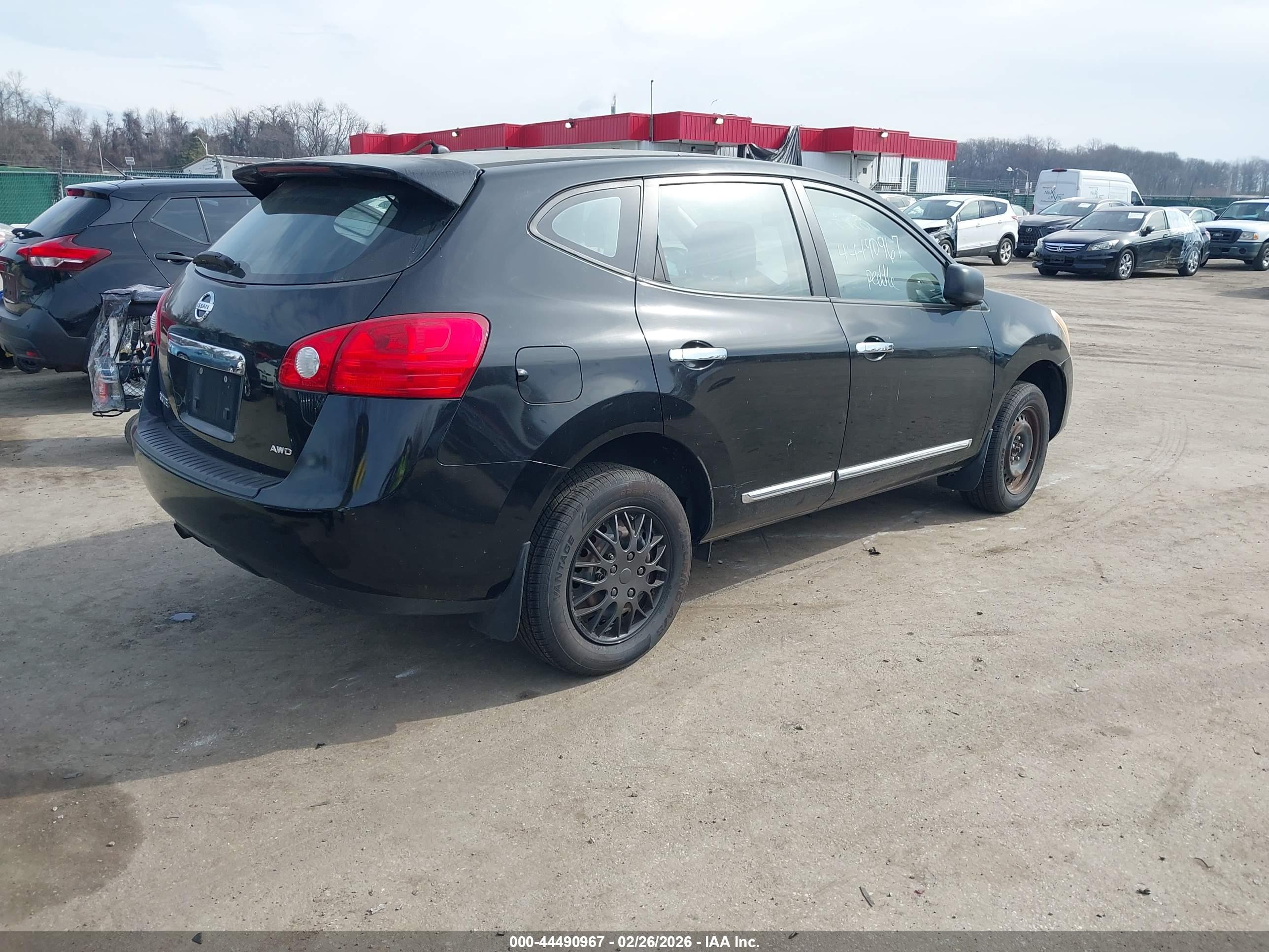 NISSAN ROGUE image 4